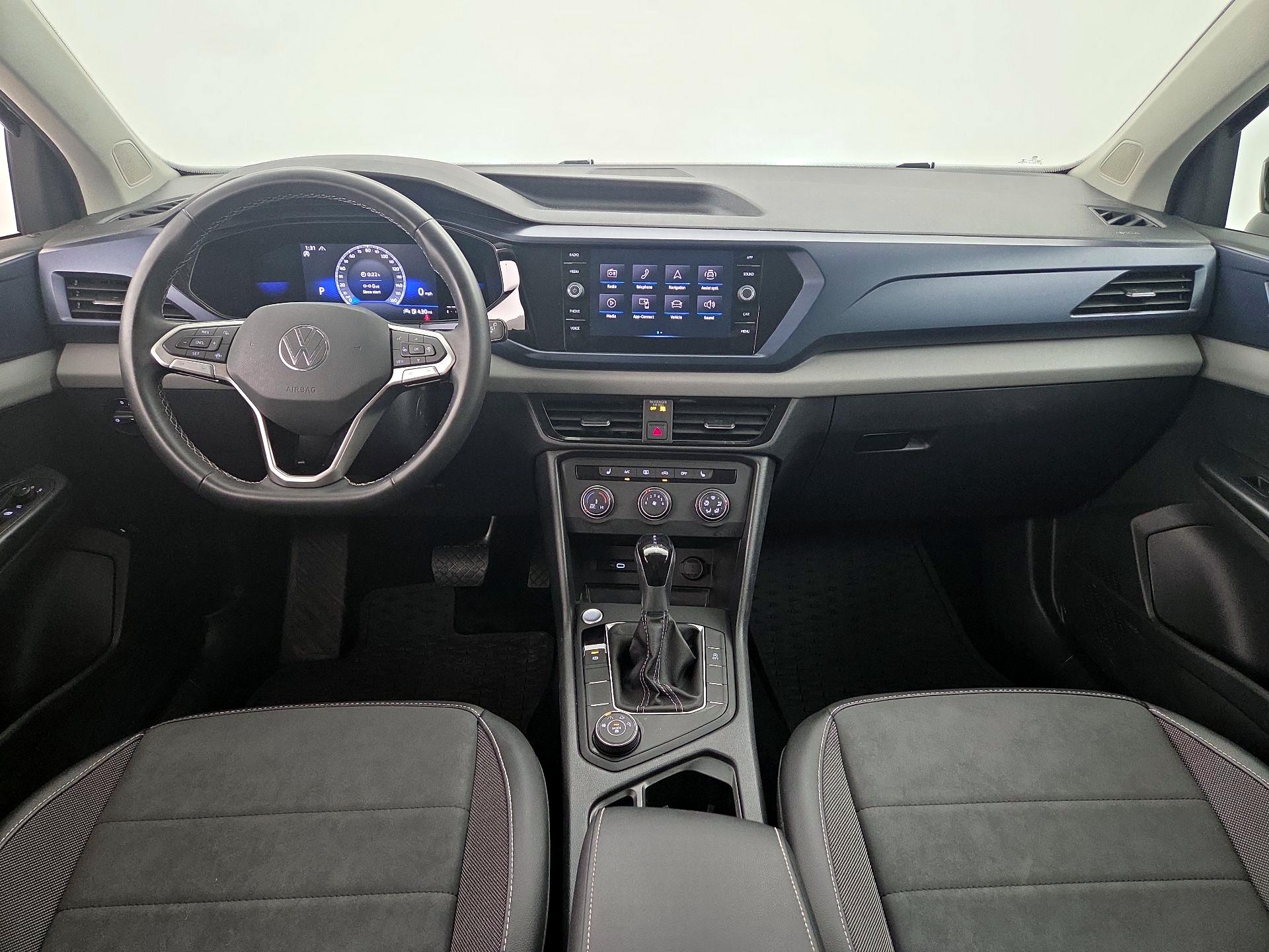 Thumbnail: 2022 Volkswagen Taos - 9