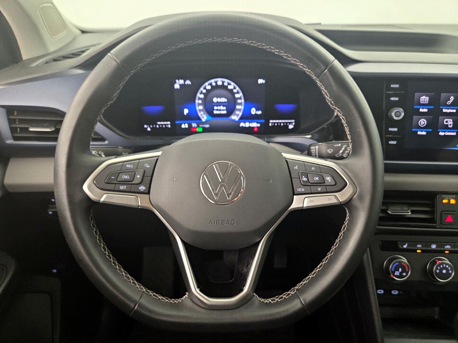 Thumbnail: 2022 Volkswagen Taos - 10