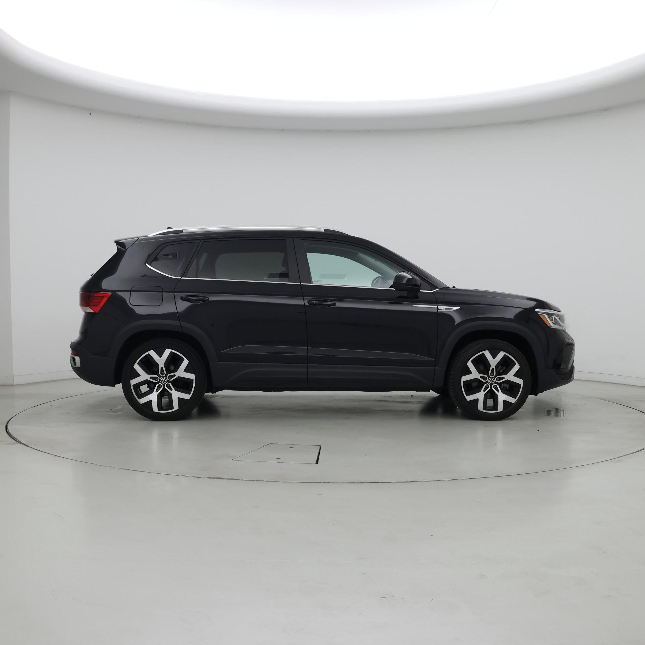 Thumbnail: 2023 Volkswagen Taos - 7