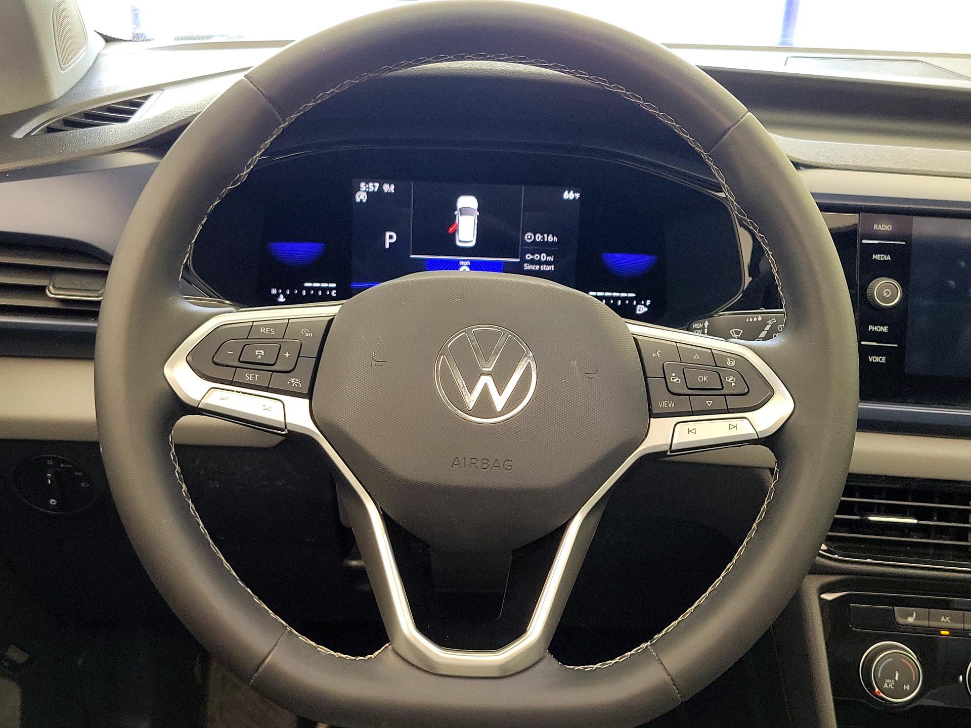 Thumbnail: 2023 Volkswagen Taos - 10