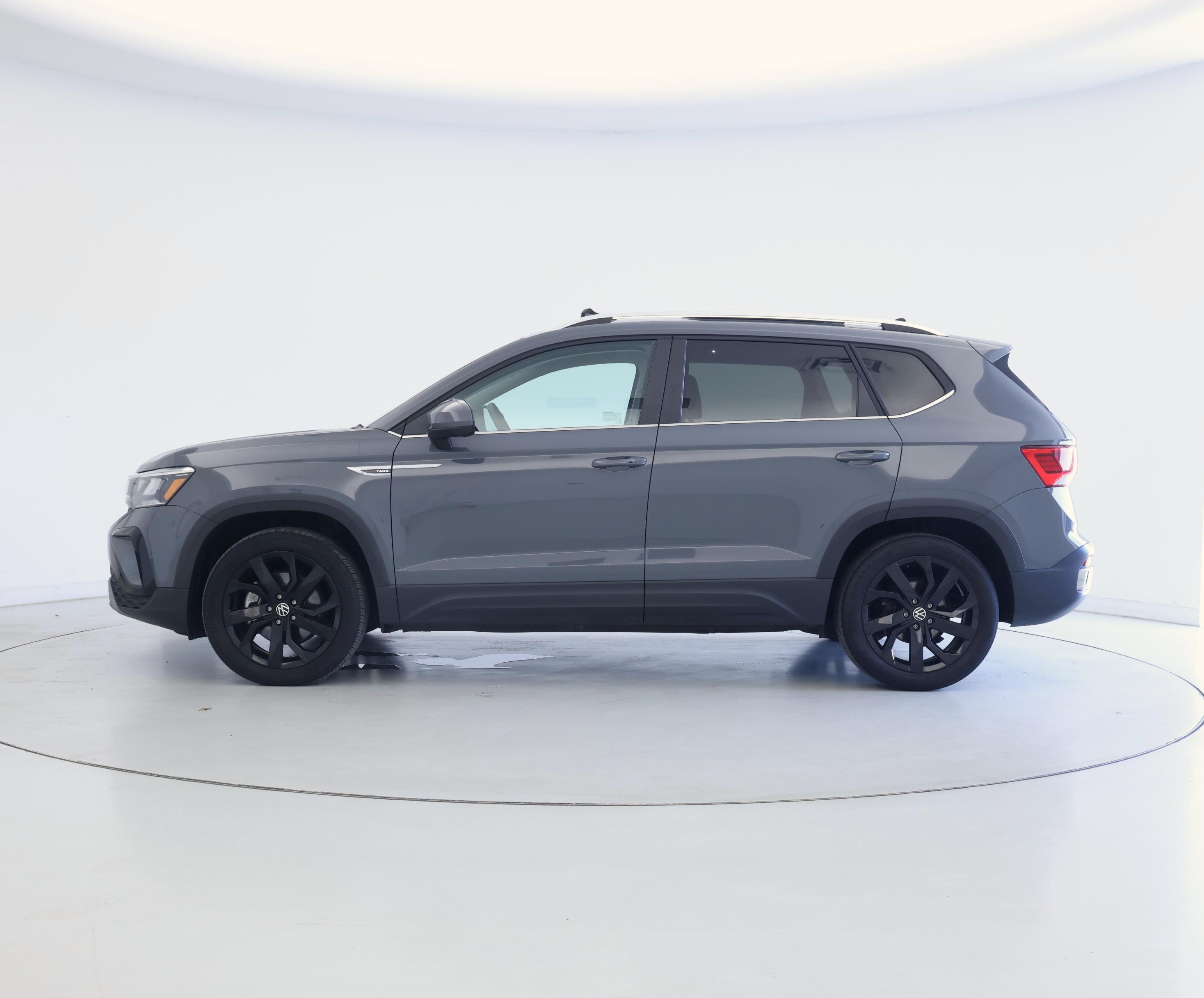 Thumbnail: 2023 Volkswagen Taos - 3