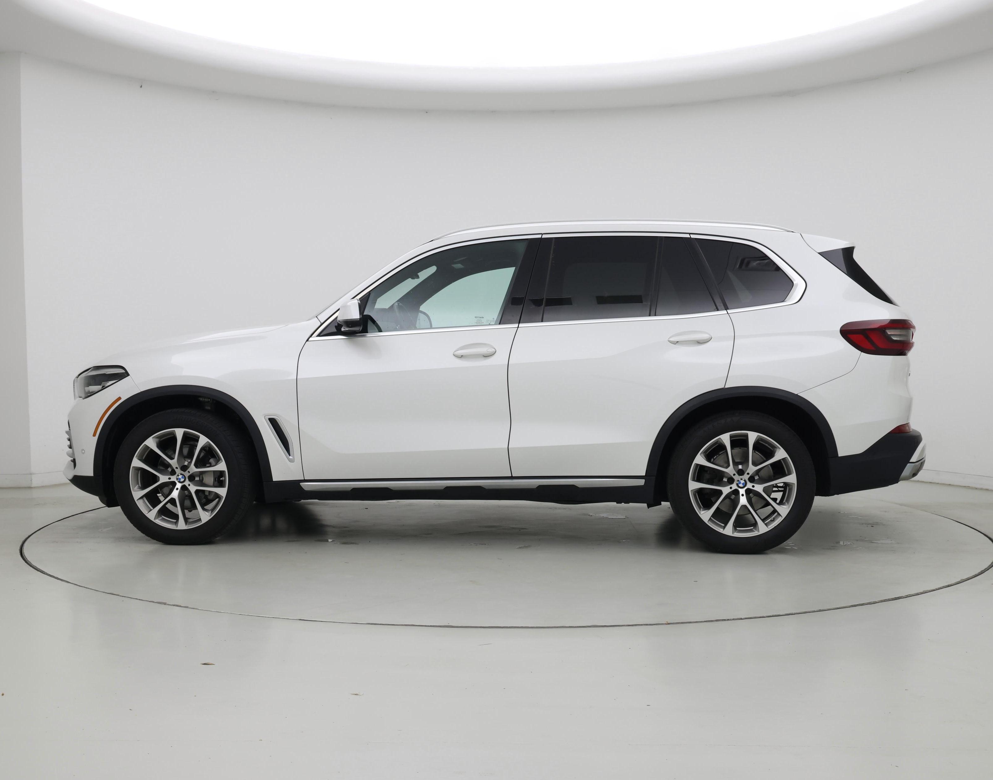 Thumbnail: 2021 BMW X5 - 3