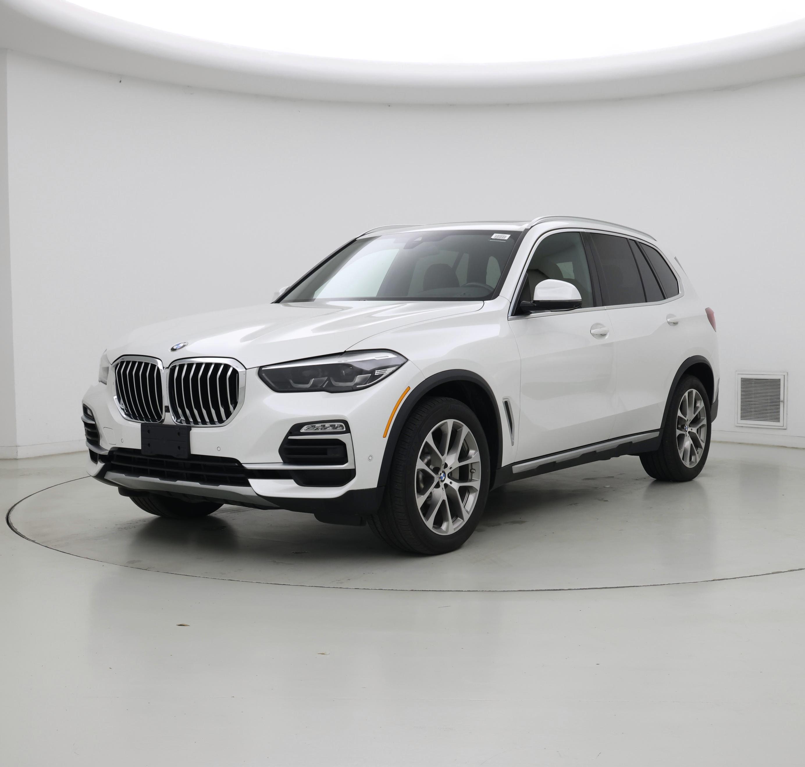 Thumbnail: 2021 BMW X5 - 4