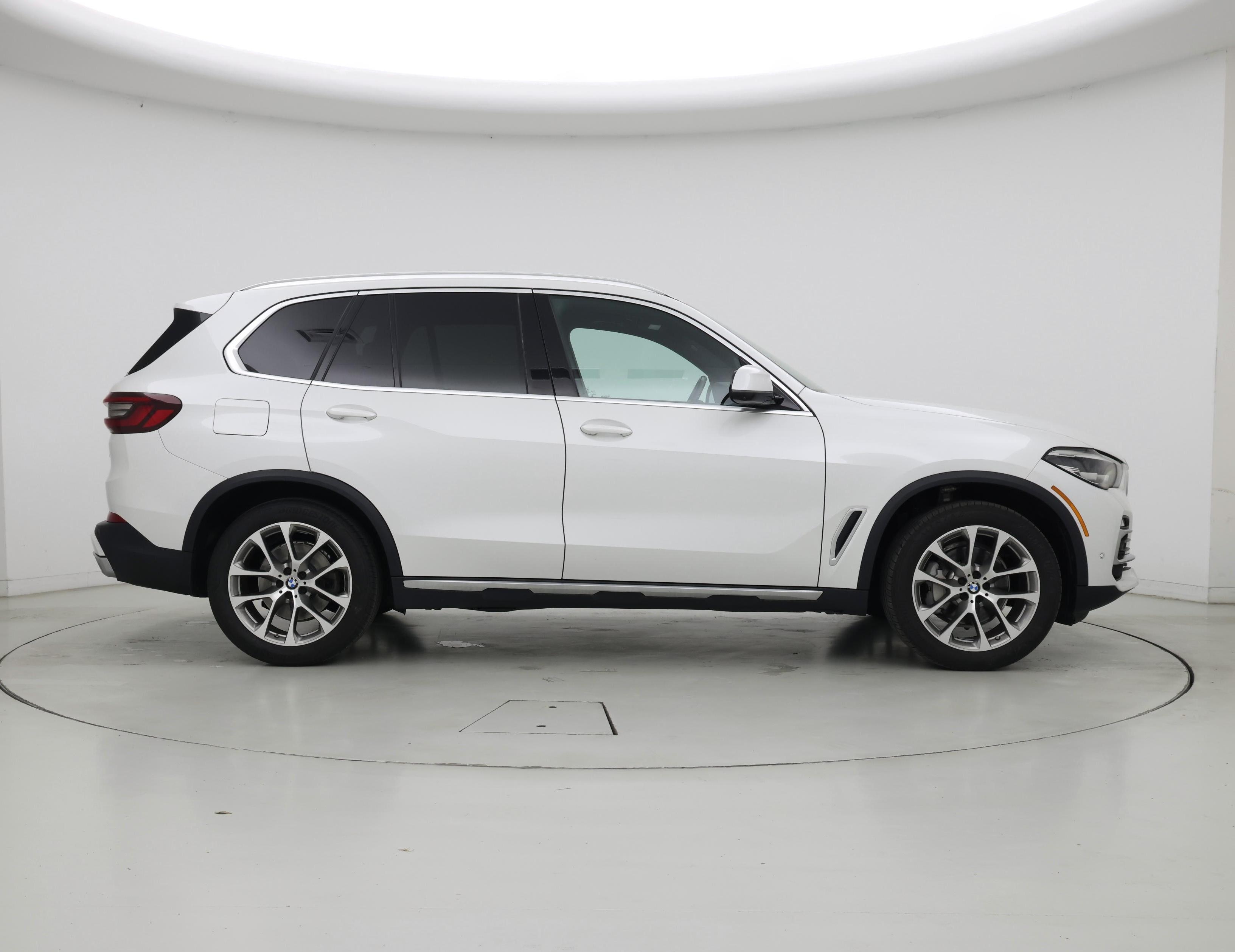 Thumbnail: 2021 BMW X5 - 7
