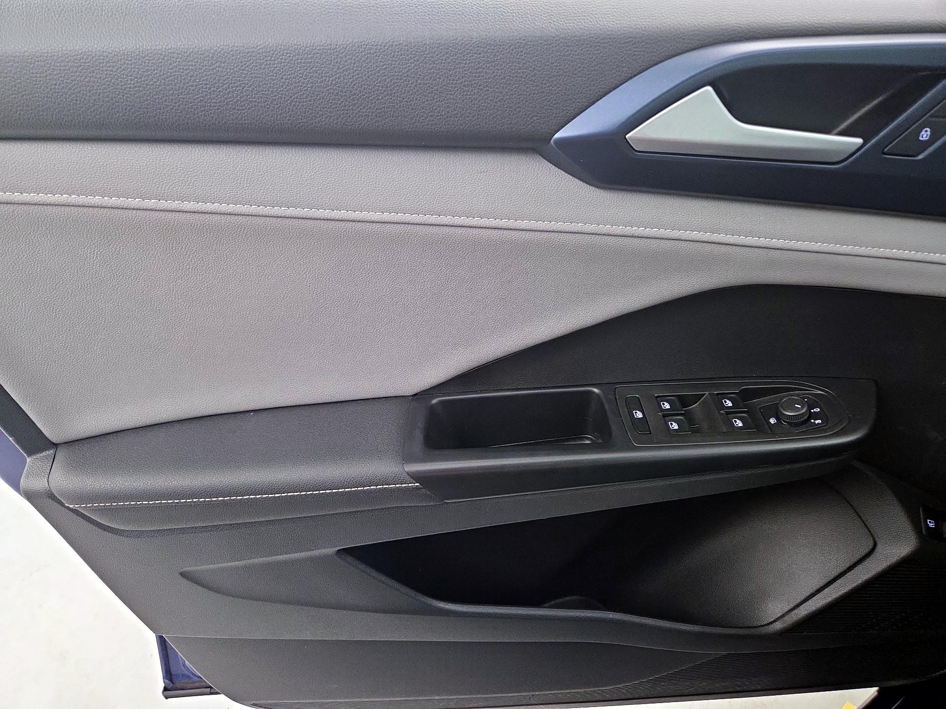 Thumbnail: 2024 Volkswagen Taos - 12