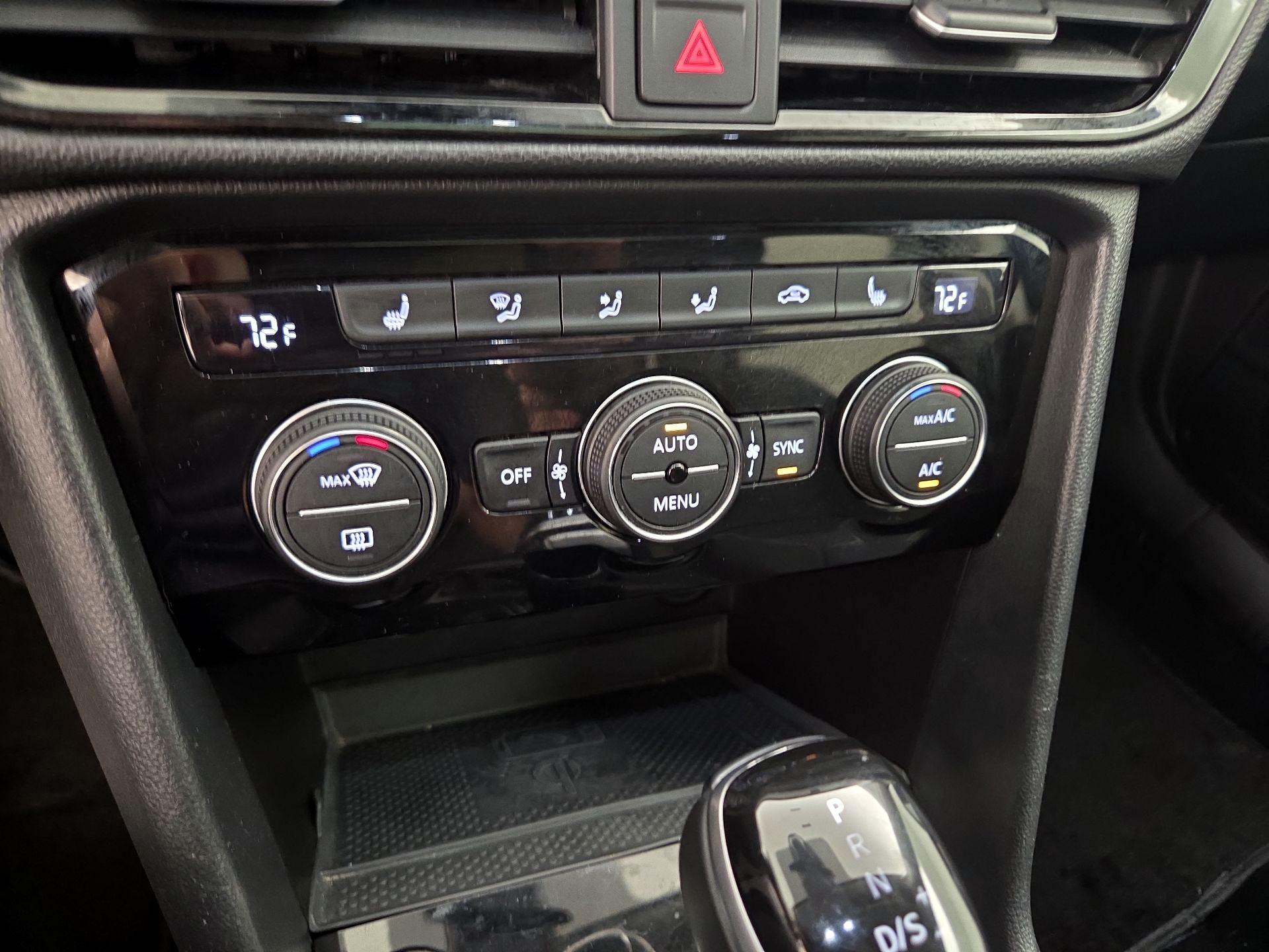 Thumbnail: 2024 Volkswagen Taos - 16