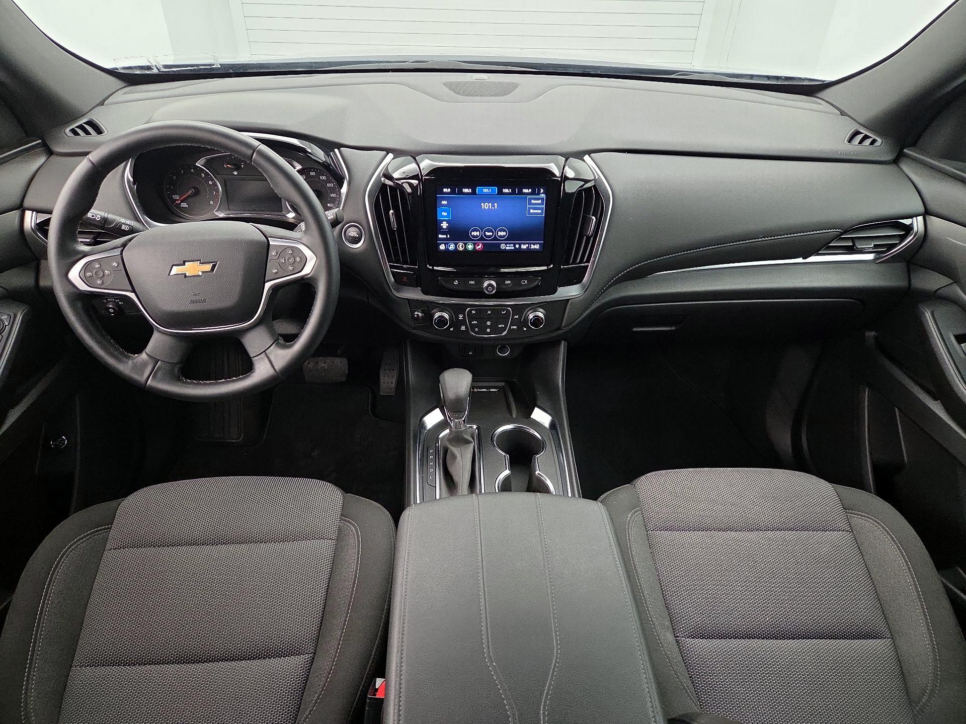 Thumbnail: 2023 Chevrolet Traverse - 9