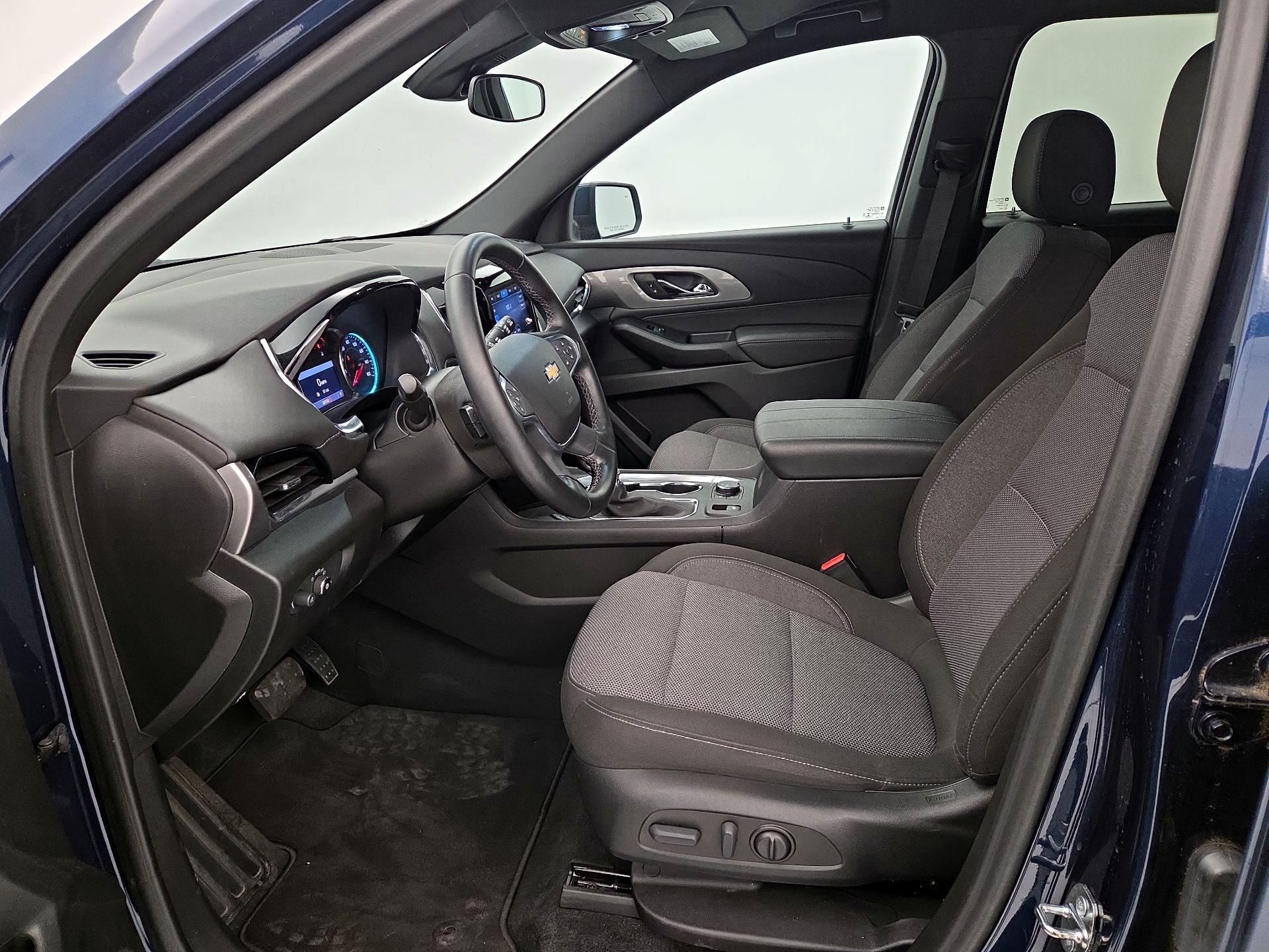 Thumbnail: 2023 Chevrolet Traverse - 11