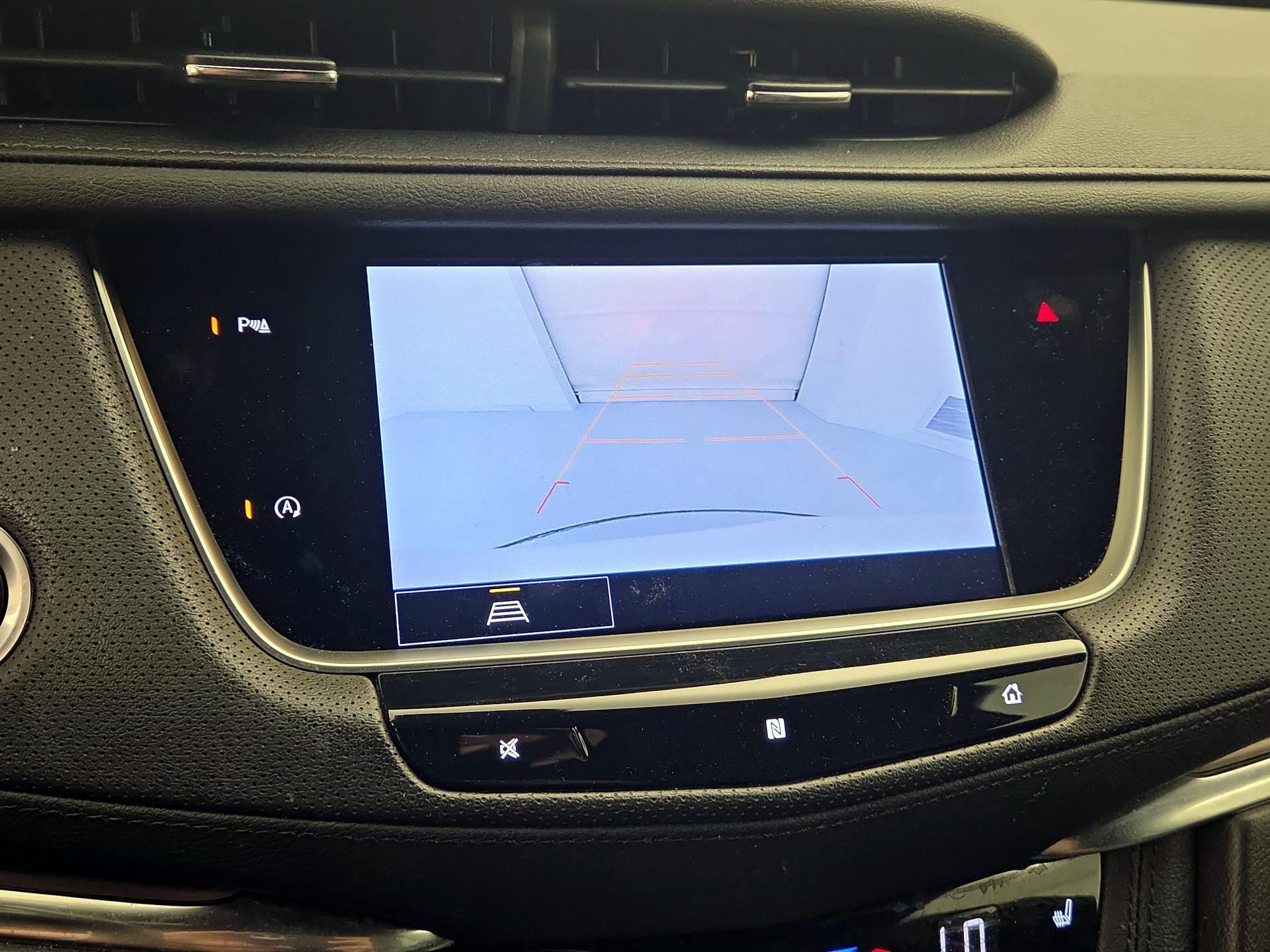 Thumbnail: 2021 Cadillac XT5 - 14