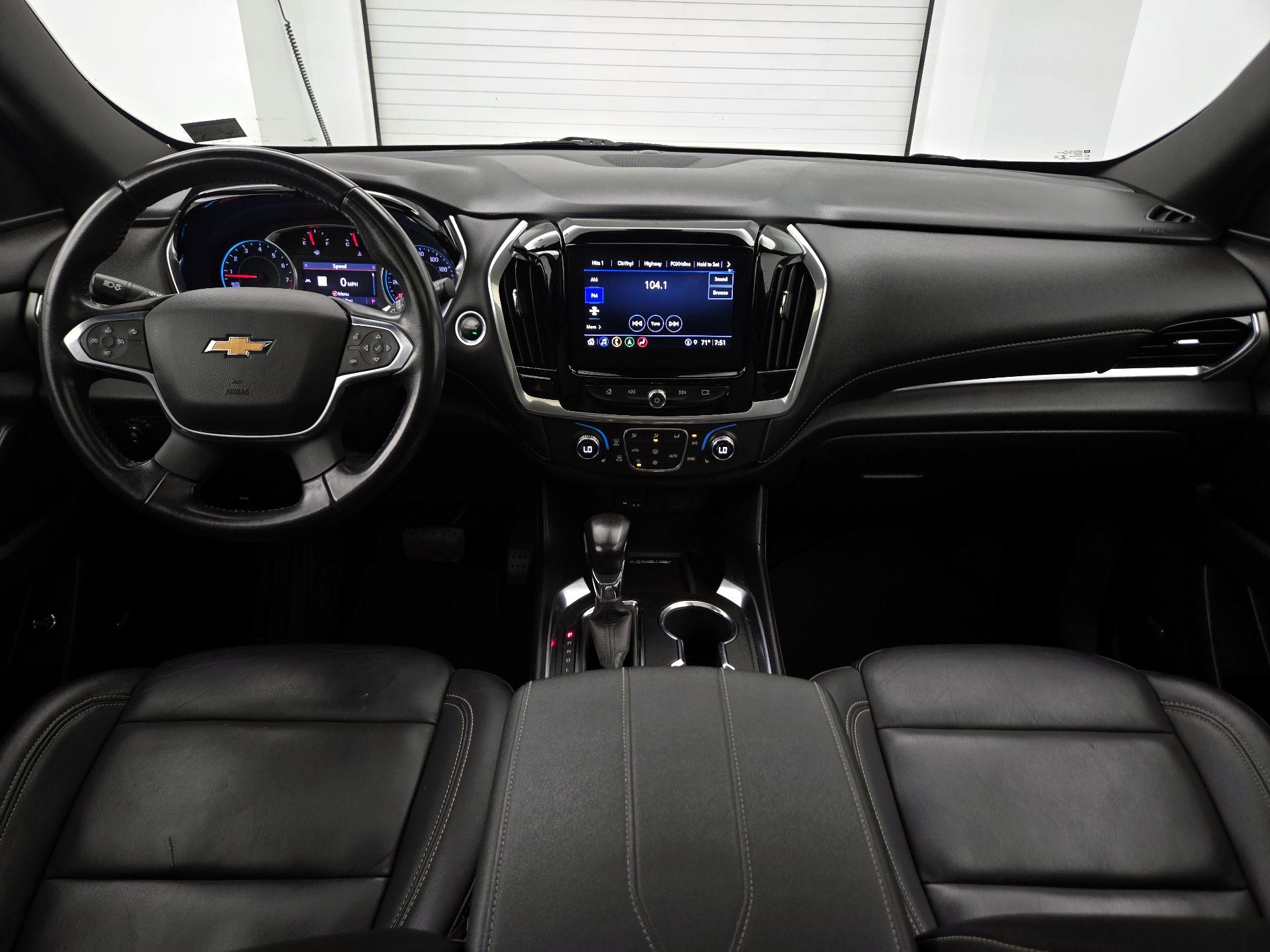 Thumbnail: 2022 Chevrolet Traverse - 9
