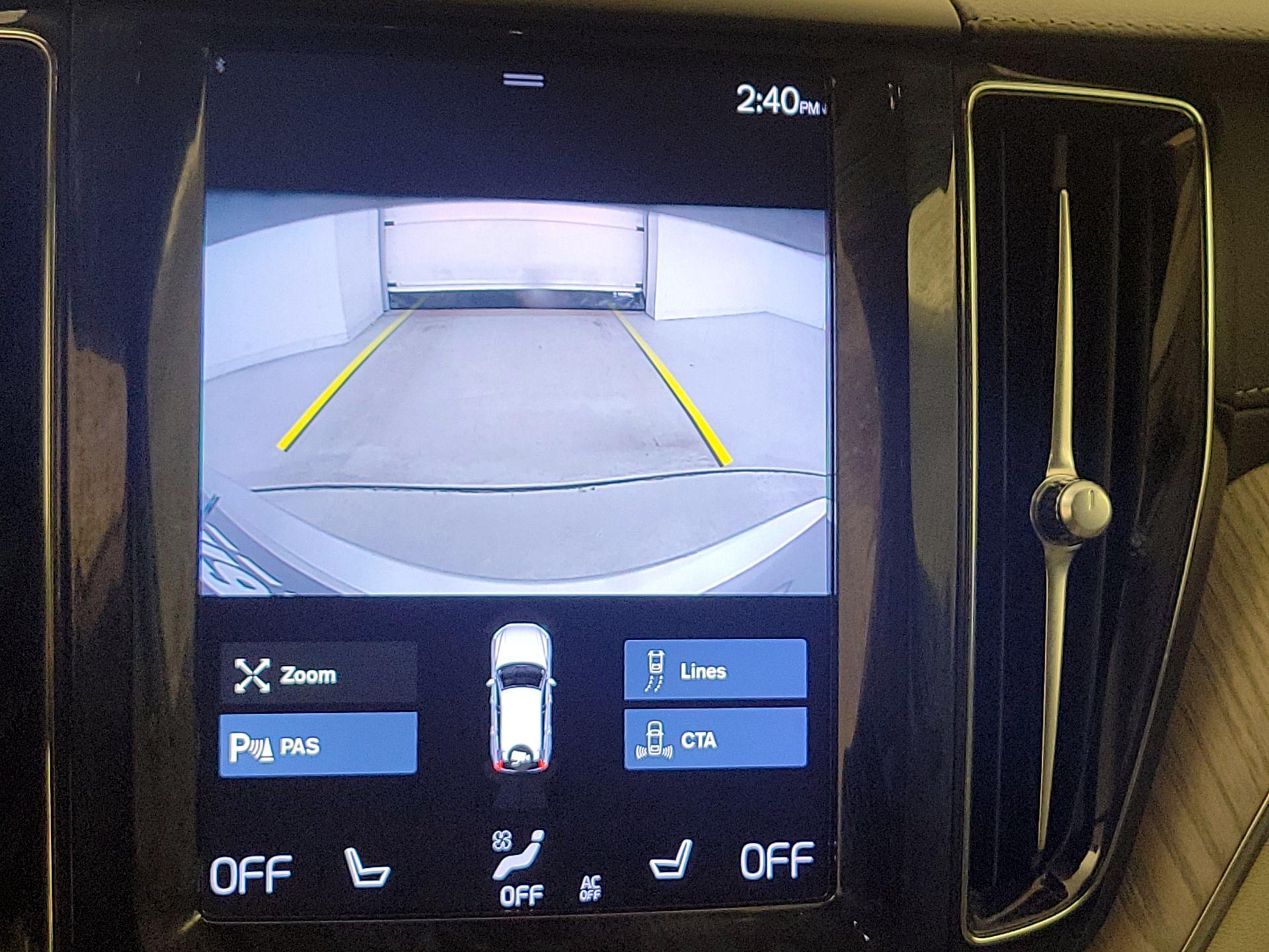 Thumbnail: 2021 Volvo XC60 - 15