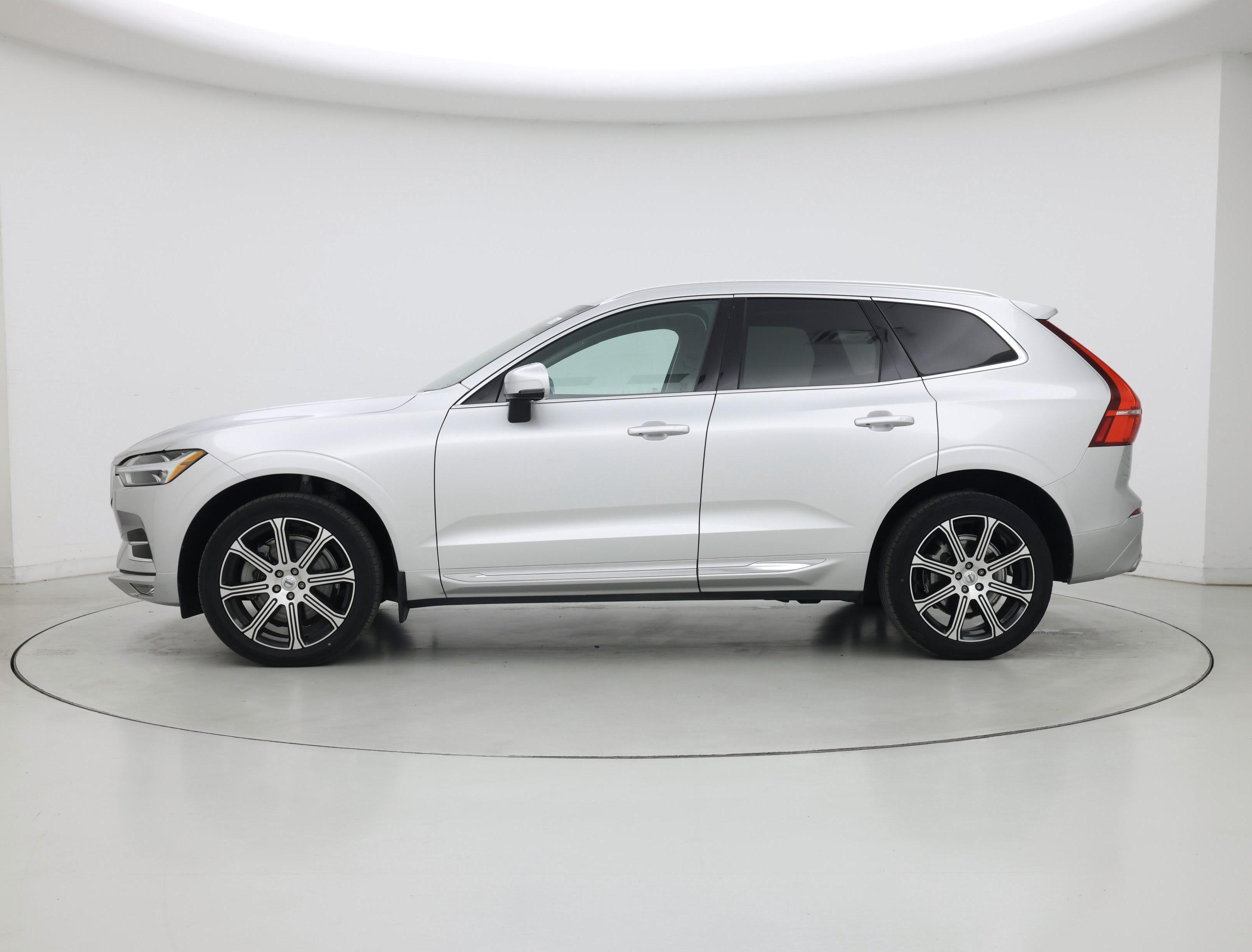 Thumbnail: 2021 Volvo XC60 - 3