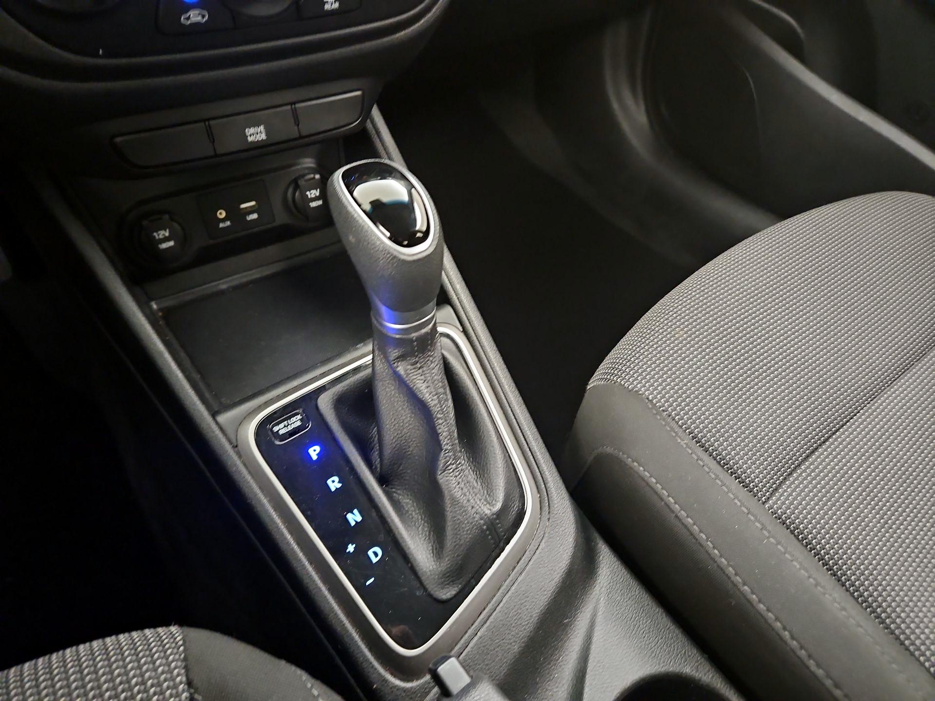 Thumbnail: 2019 Hyundai Accent - 17