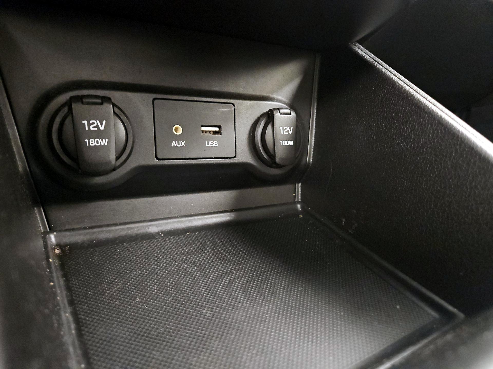 Thumbnail: 2019 Hyundai Accent - 18
