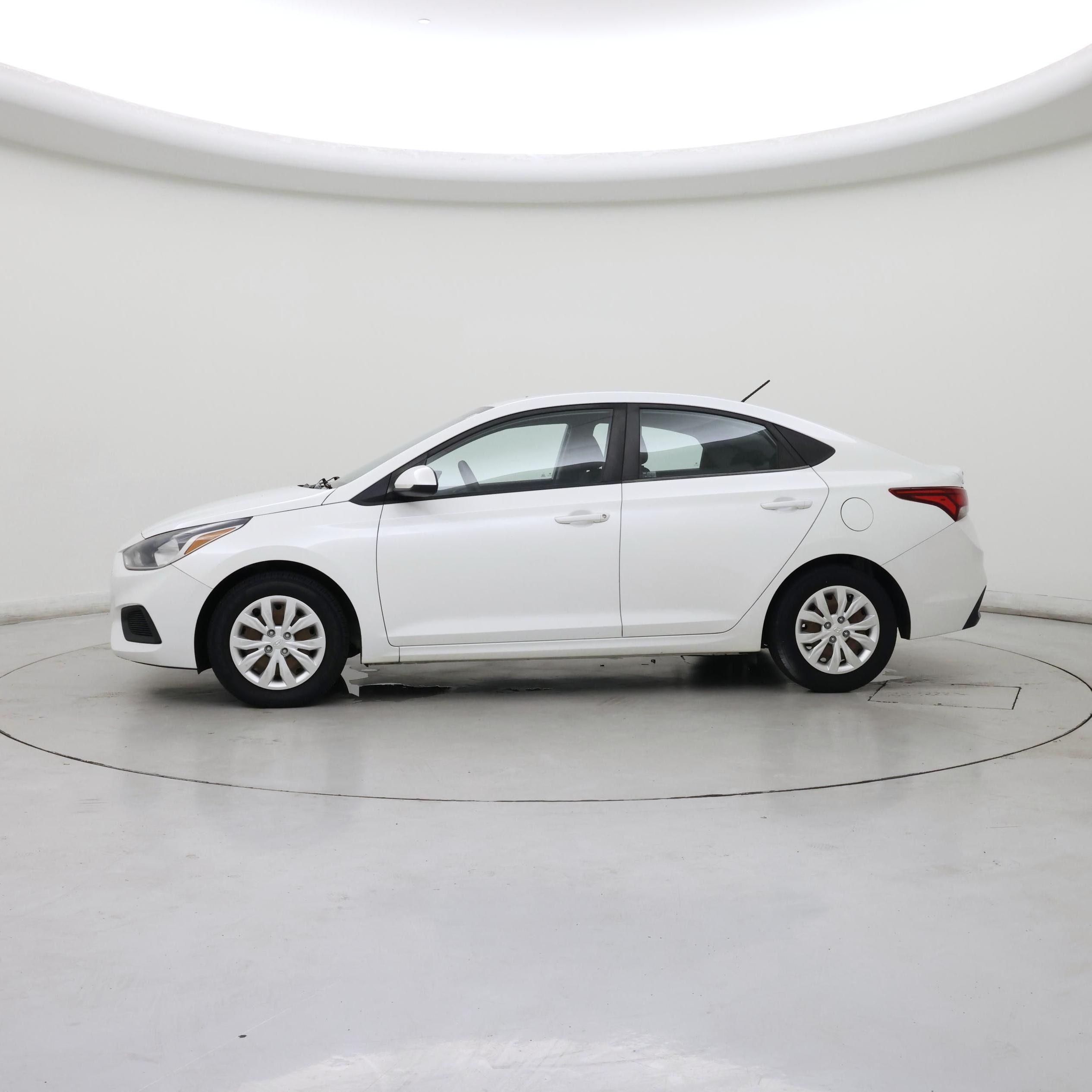 Thumbnail: 2019 Hyundai Accent - 3