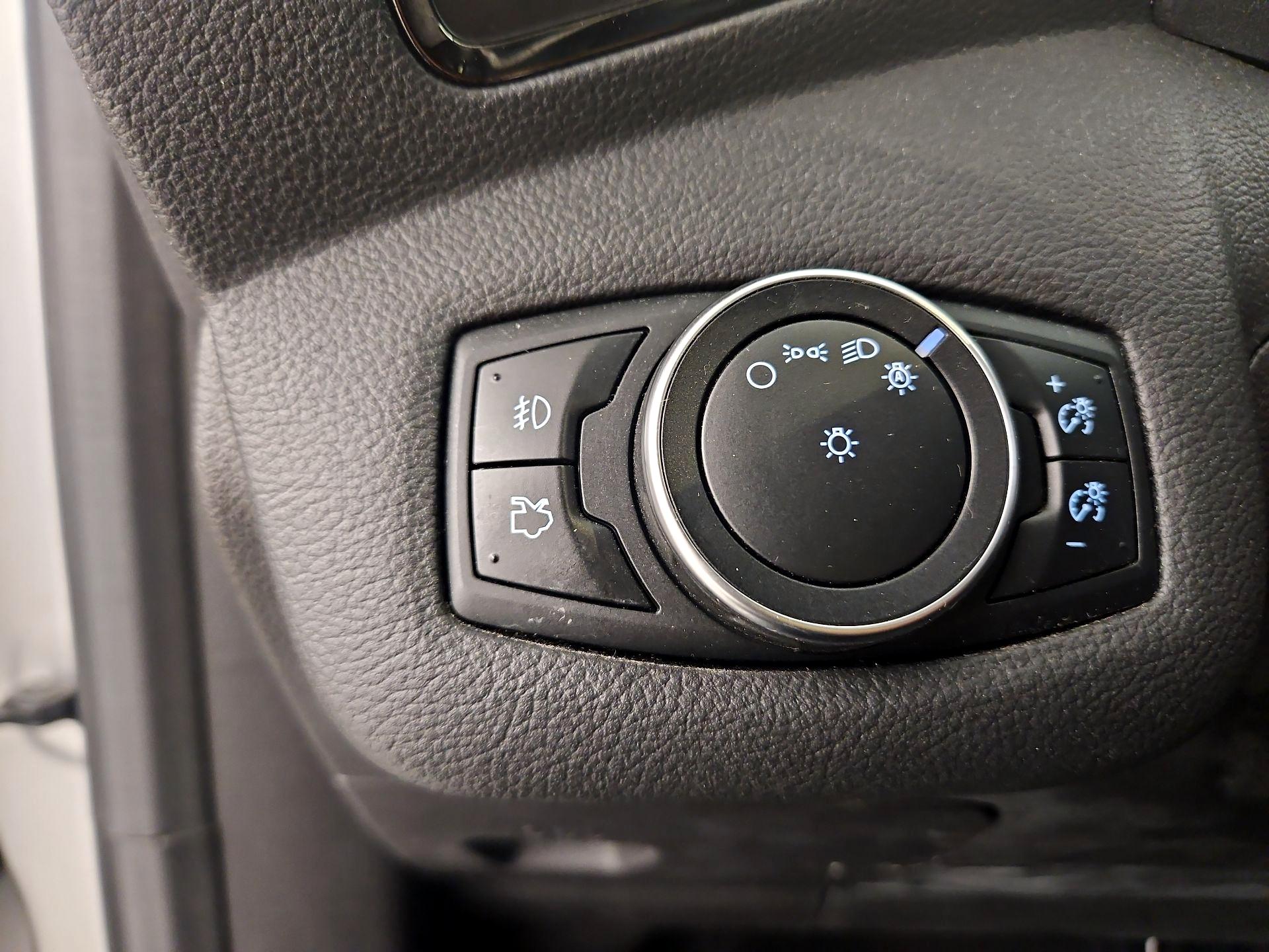 Thumbnail: 2016 Ford Escape - 13