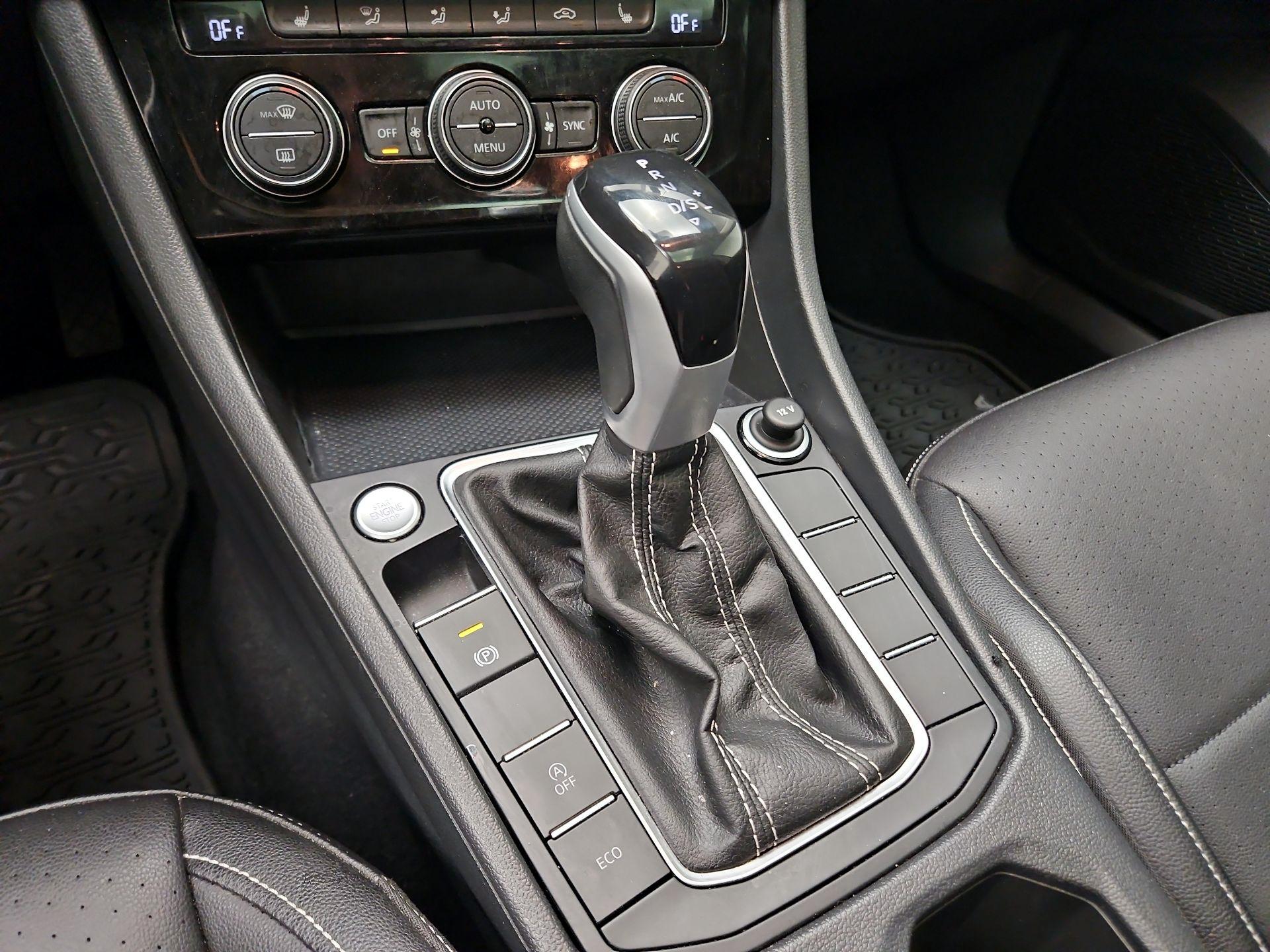 Thumbnail: 2023 Volkswagen Jetta - 15