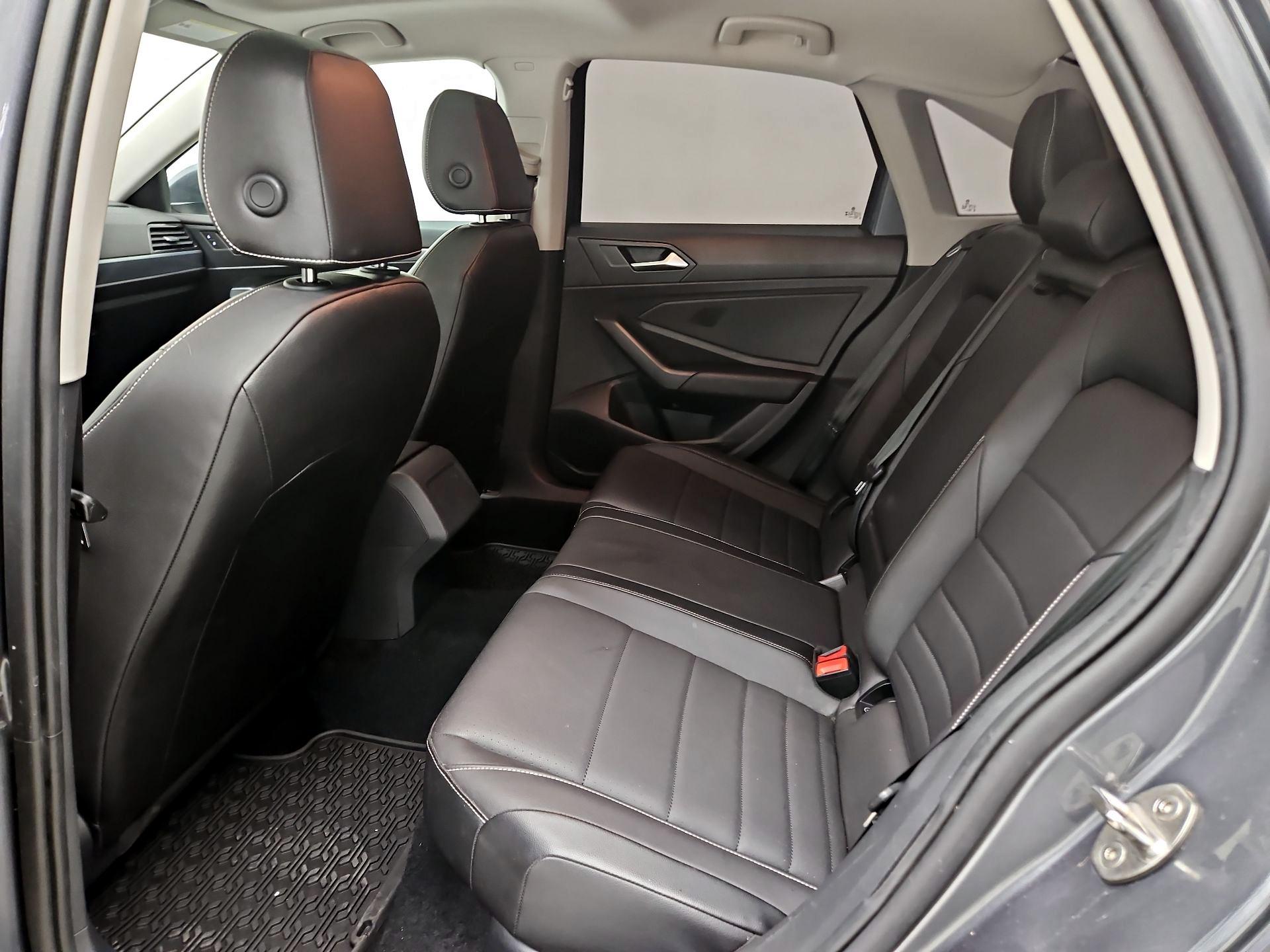 Thumbnail: 2023 Volkswagen Jetta - 18