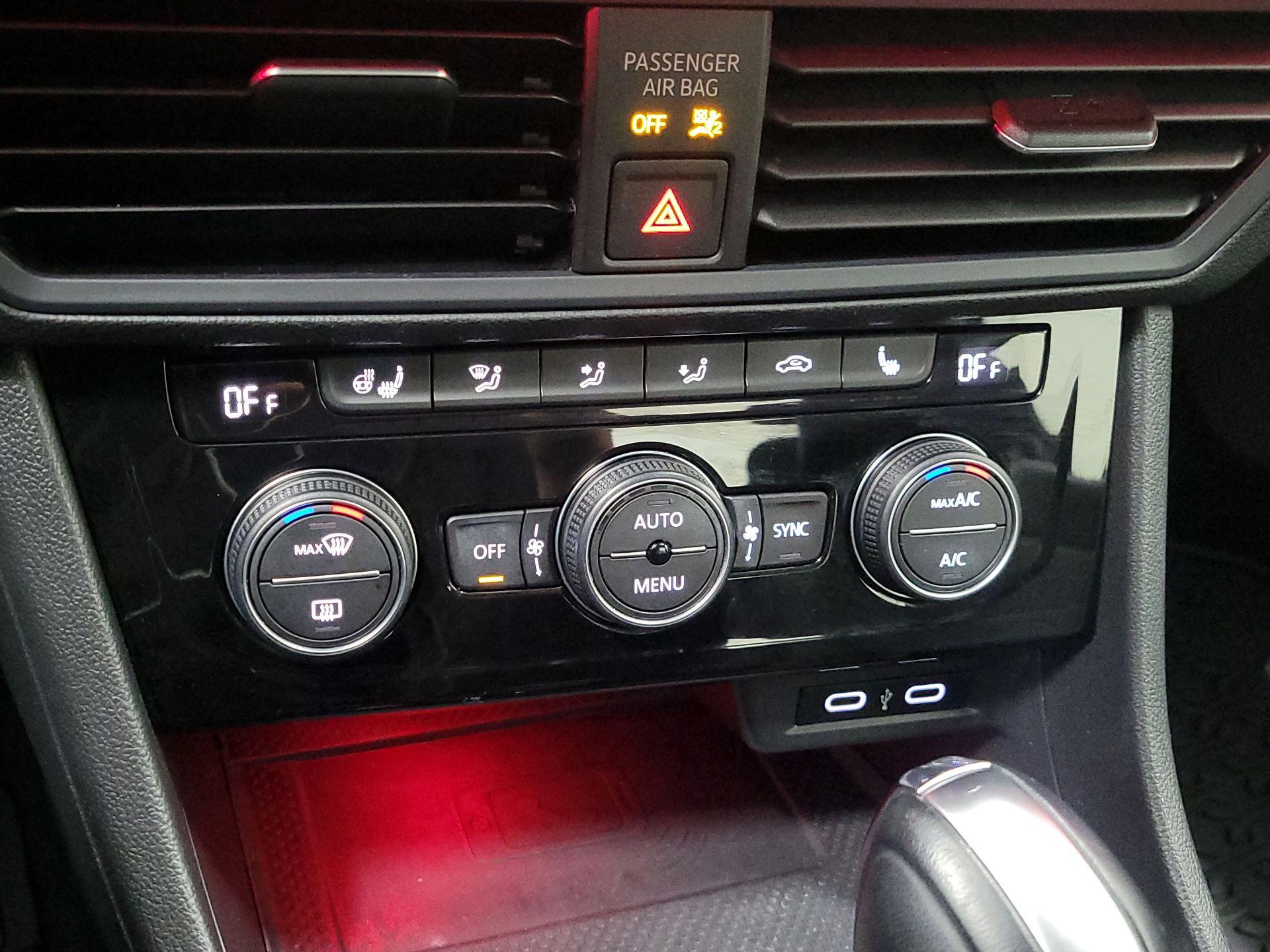 Thumbnail: 2021 Volkswagen Jetta - 16