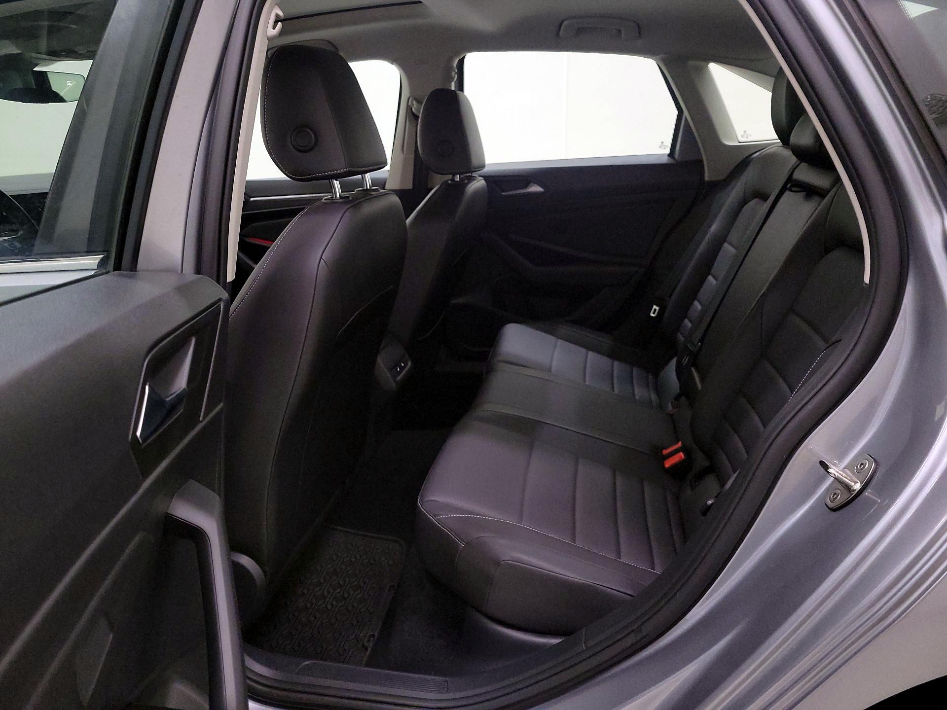 Thumbnail: 2021 Volkswagen Jetta - 20