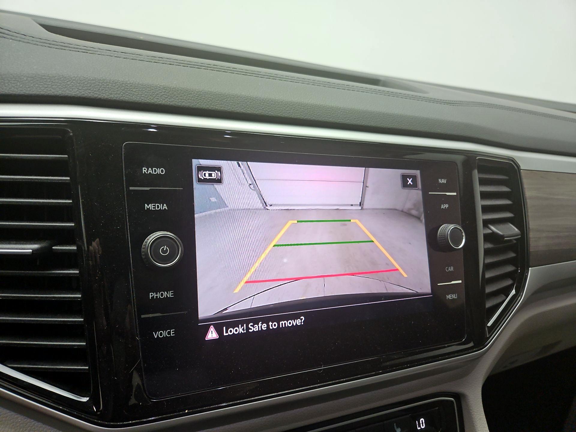 Thumbnail: 2022 Volkswagen Atlas - 13