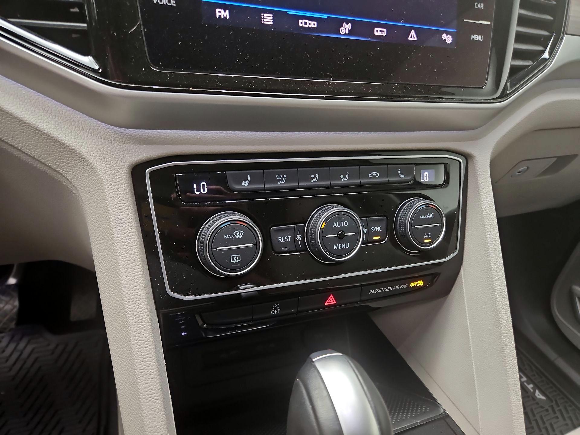 Thumbnail: 2022 Volkswagen Atlas - 15