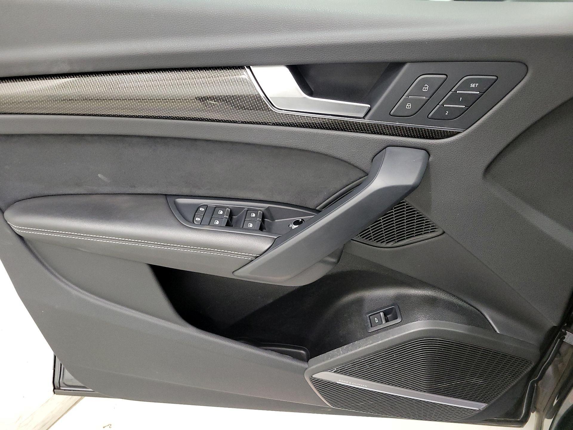 Thumbnail: 2022 Audi SQ5 - 12