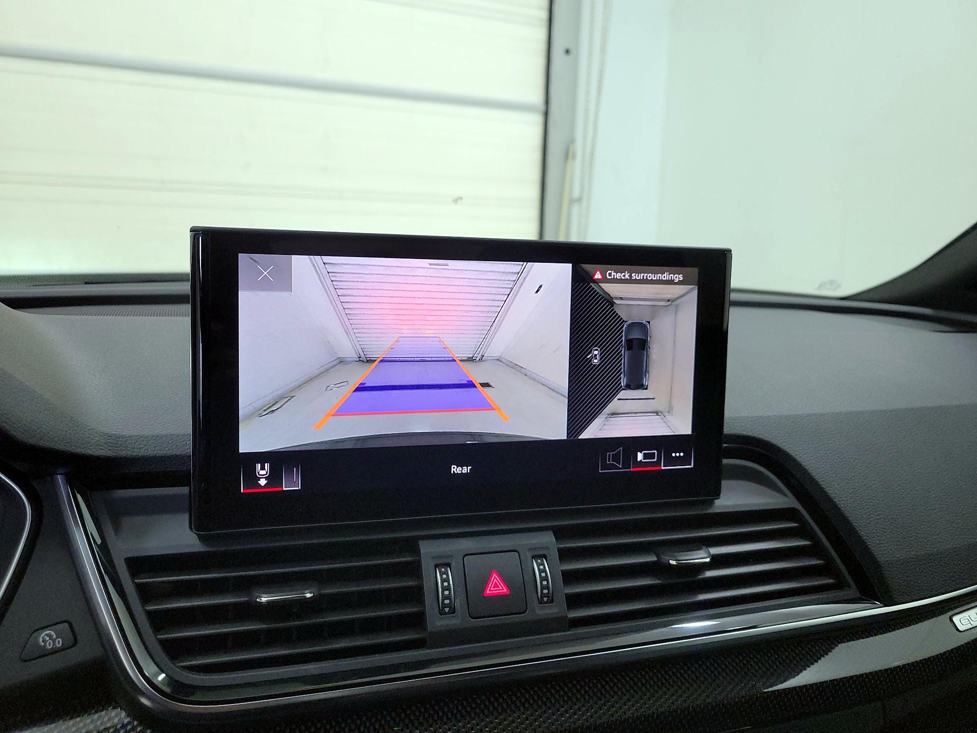 Thumbnail: 2022 Audi SQ5 - 15