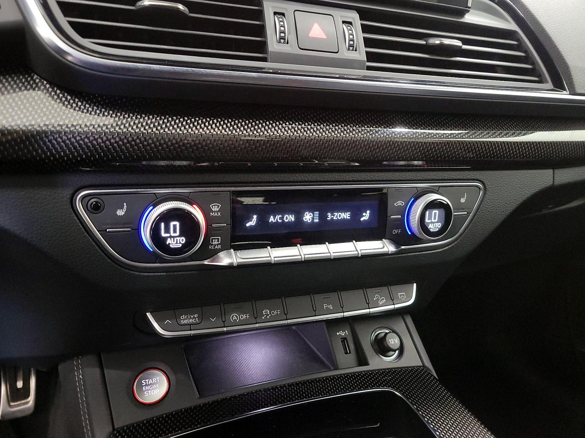 Thumbnail: 2022 Audi SQ5 - 17