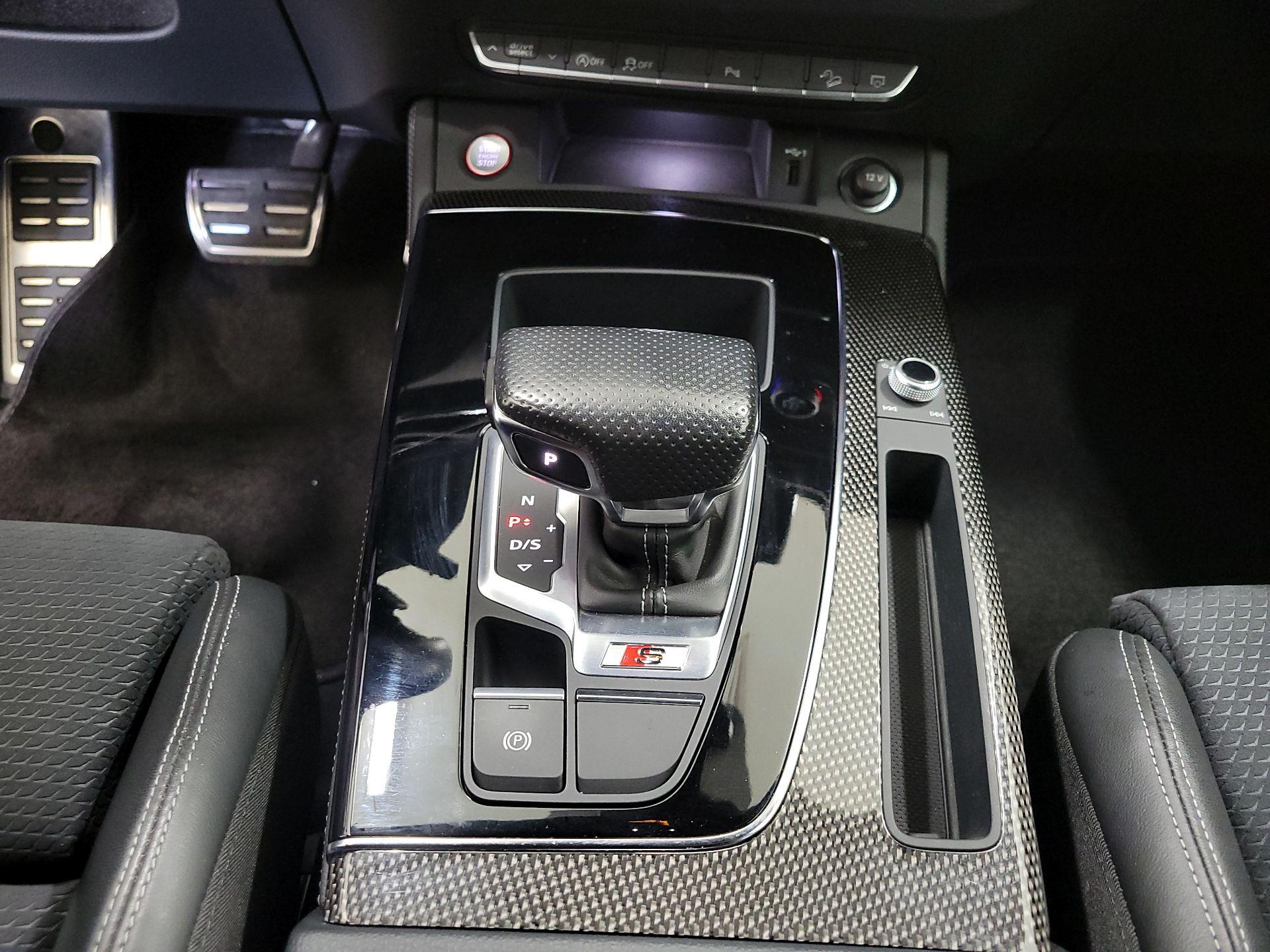 Thumbnail: 2022 Audi SQ5 - 18