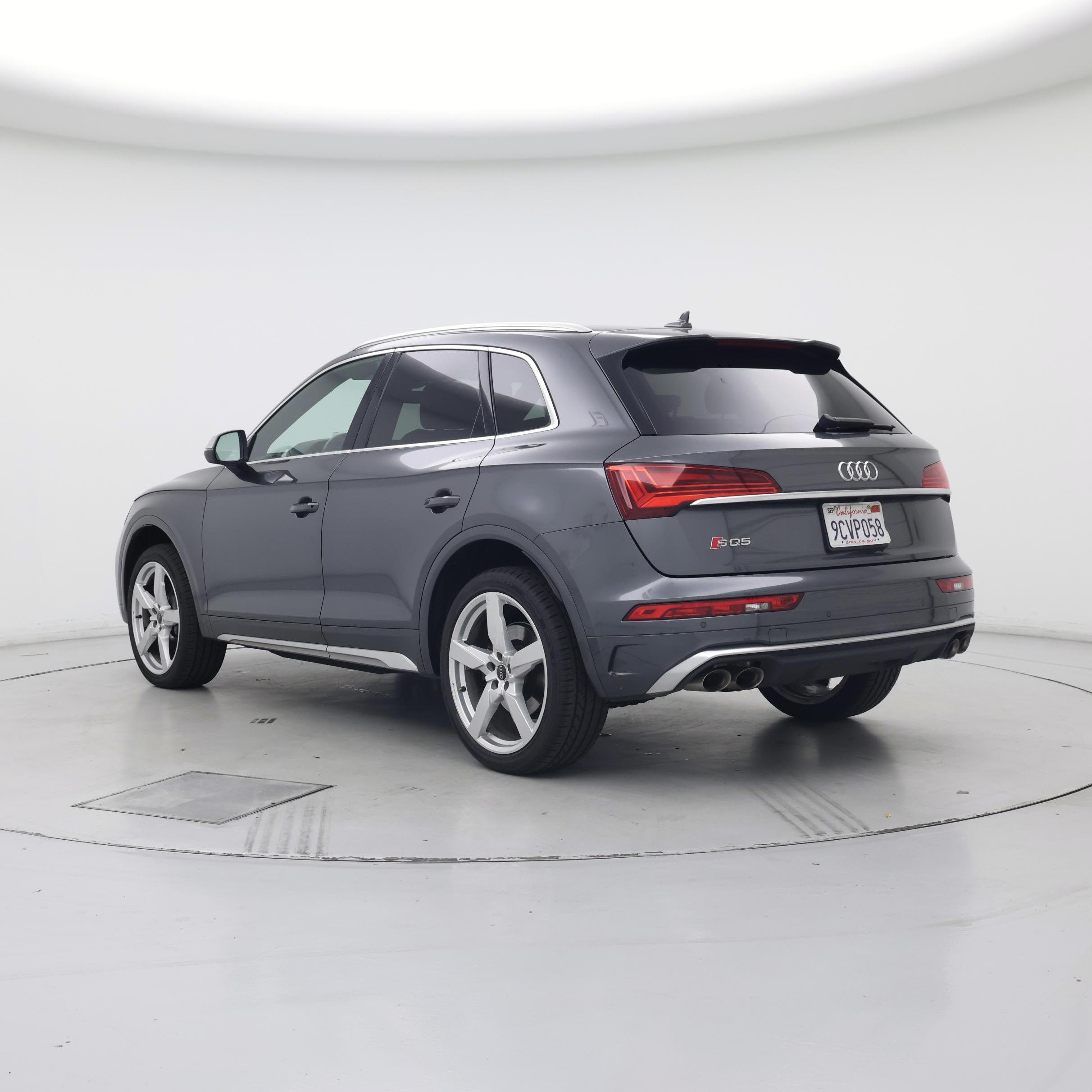 Thumbnail: 2022 Audi SQ5 - 2