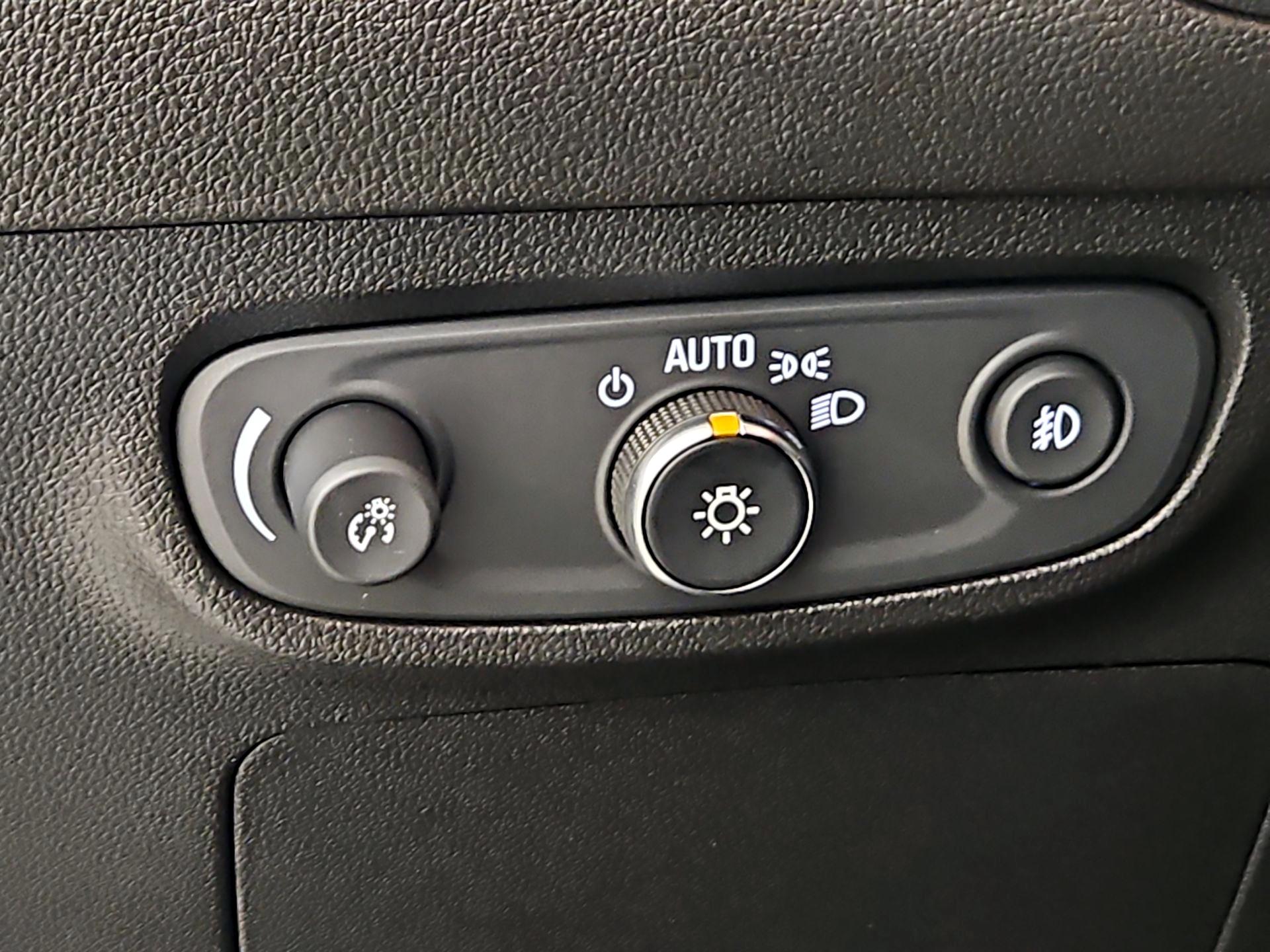 Thumbnail: 2021 Buick Encore GX - 13