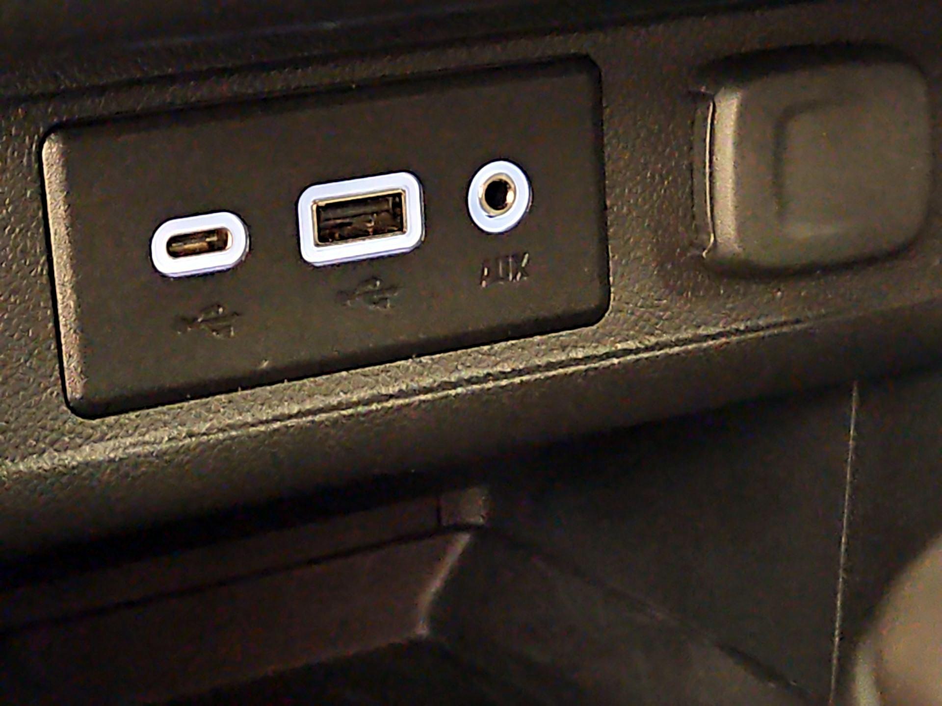 Thumbnail: 2021 Buick Encore GX - 18