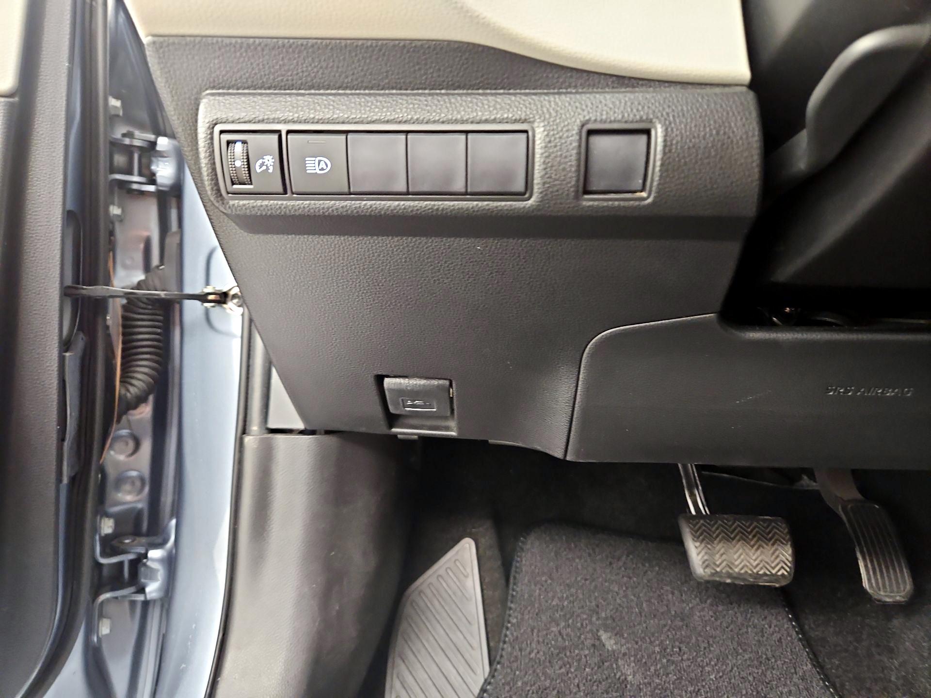 Thumbnail: 2021 Toyota Corolla - 13