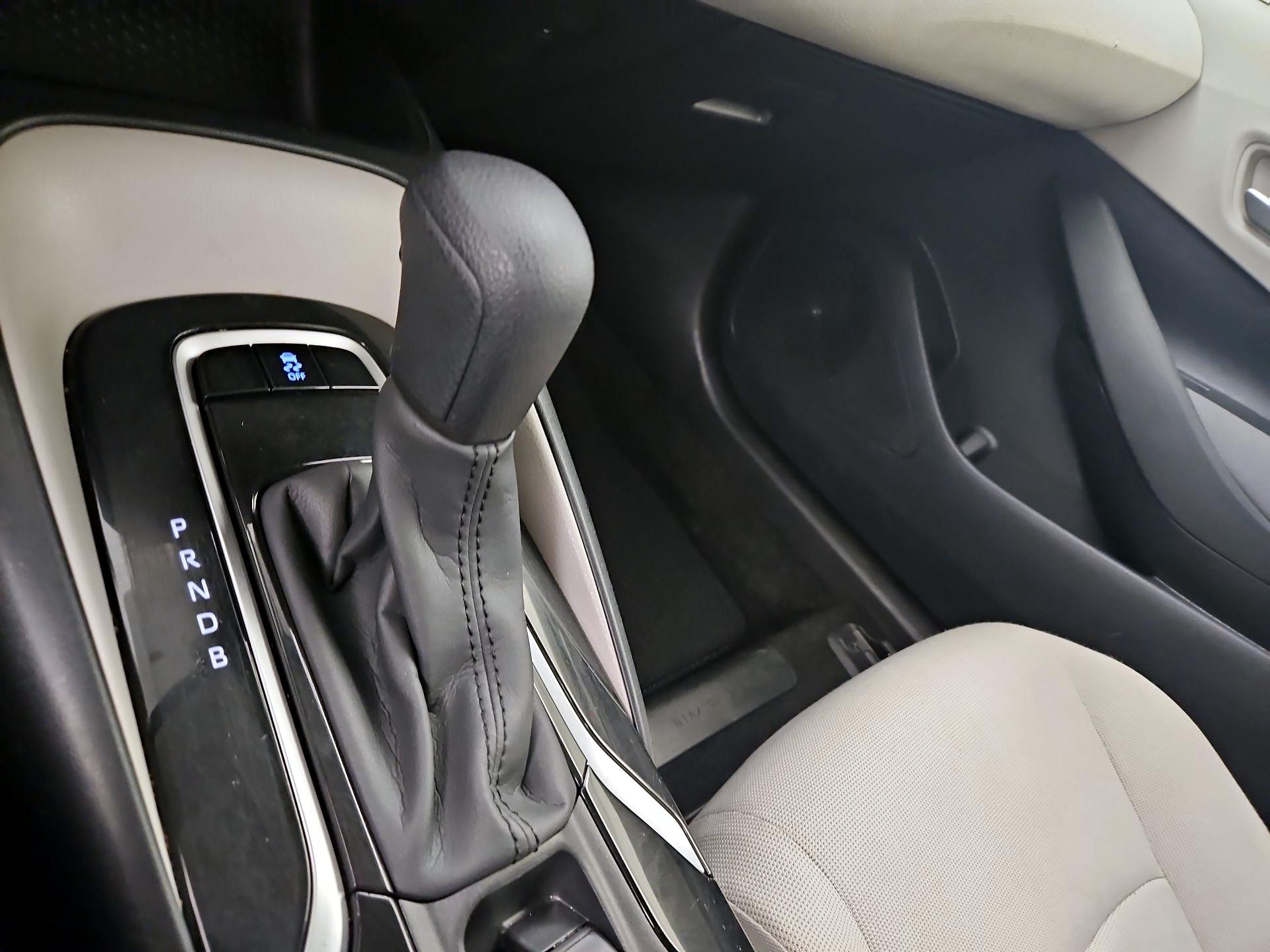 Thumbnail: 2021 Toyota Corolla - 17