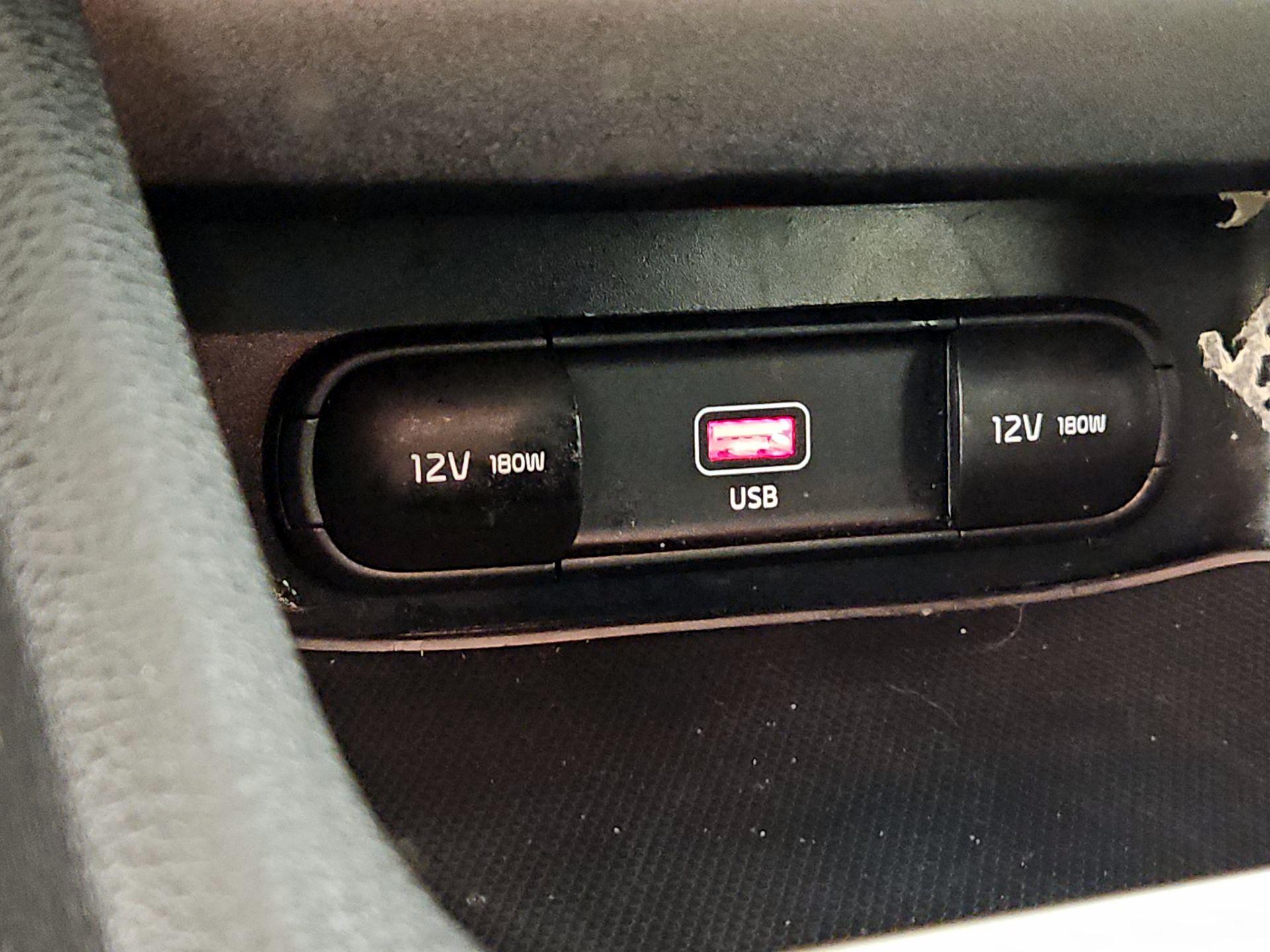 Thumbnail: 2022 Kia Forte - 18