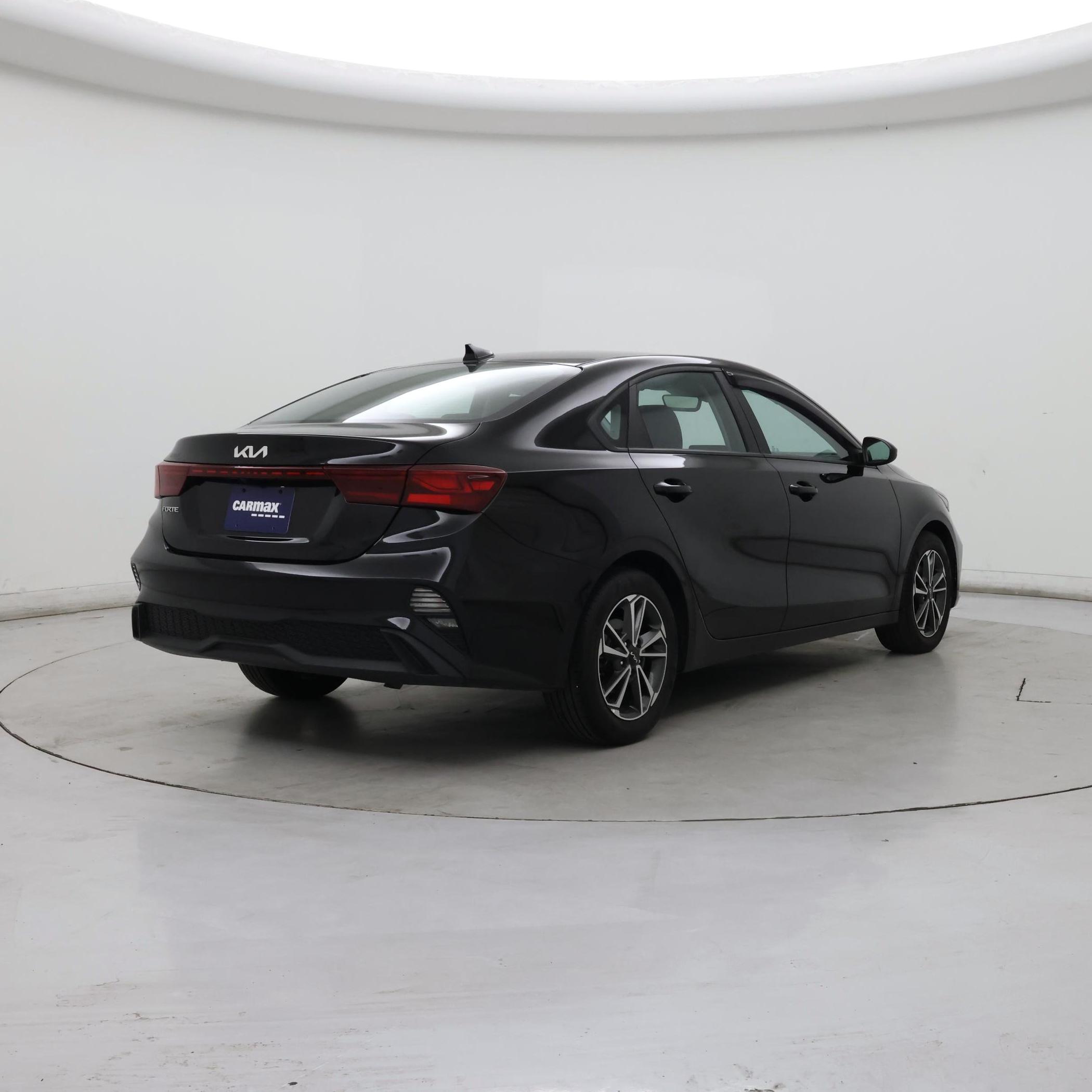 Thumbnail: 2022 Kia Forte - 8