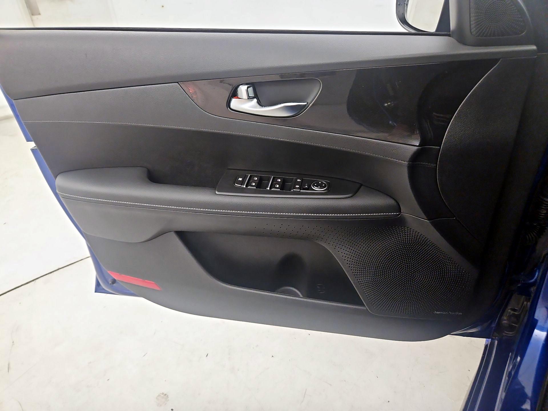 Thumbnail: 2024 Kia Forte - 12