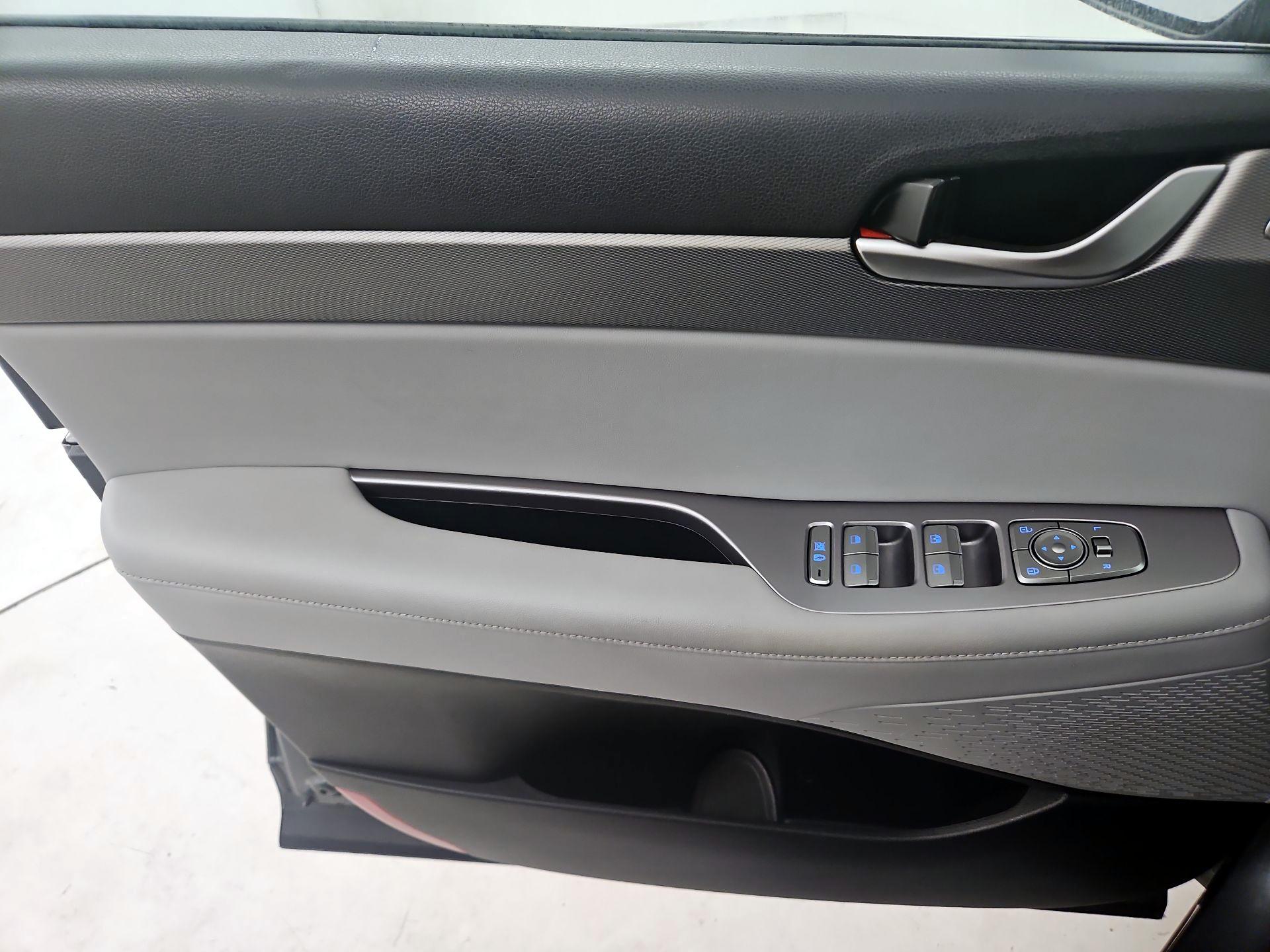 Thumbnail: 2021 Hyundai Palisade - 12