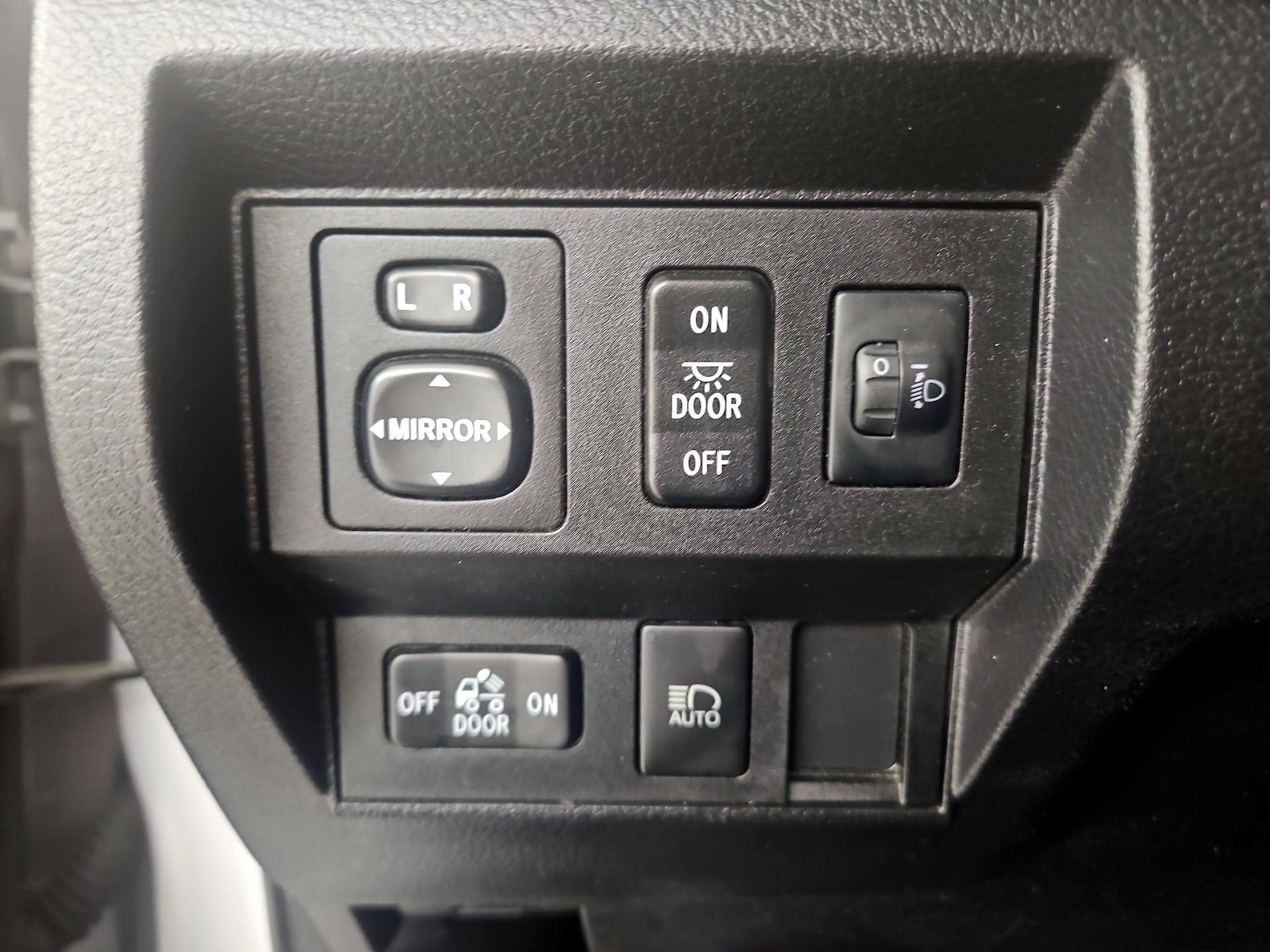 2021 Toyota Tundra SR5 - Photo 14