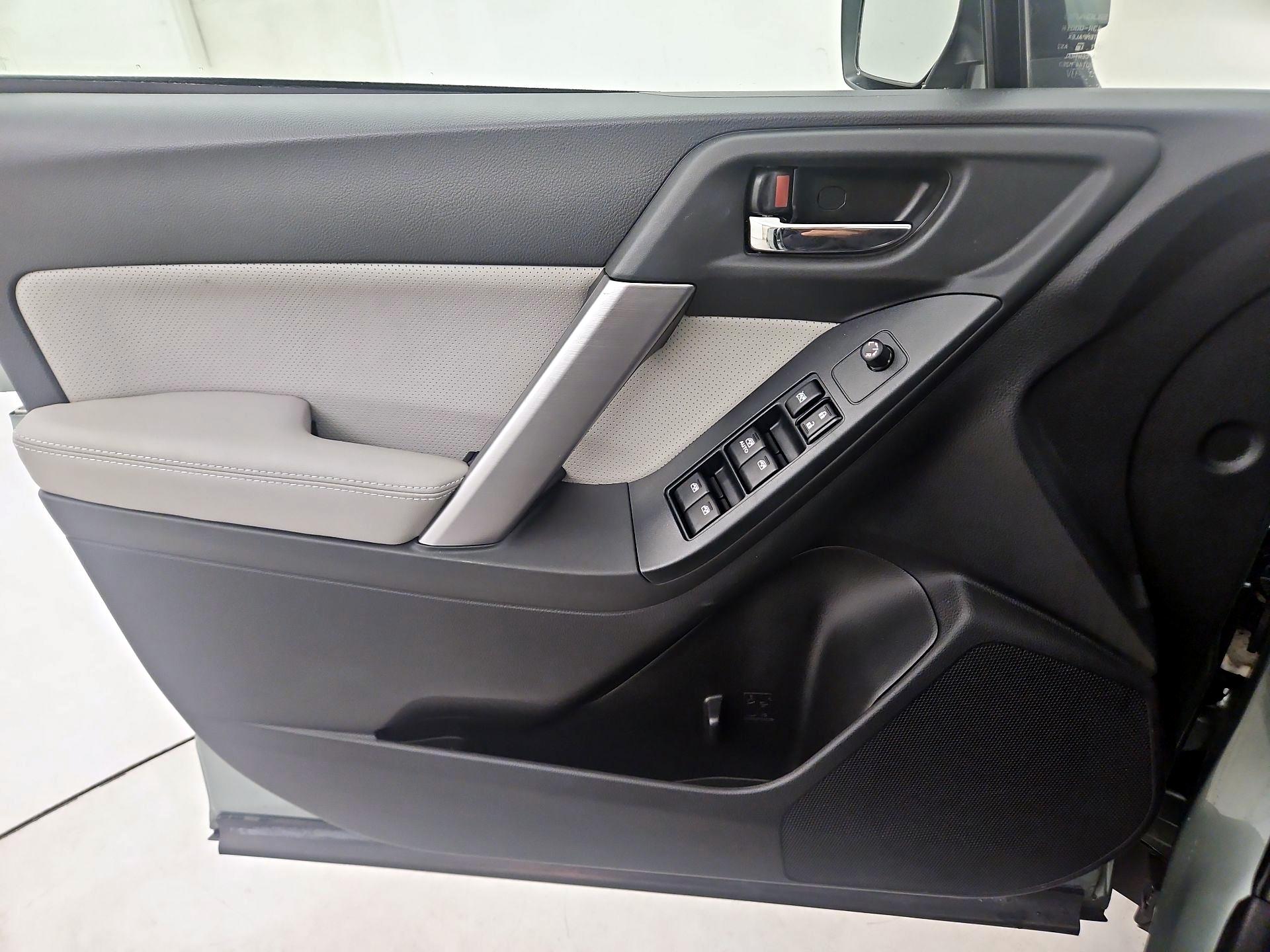 Thumbnail: 2015 Subaru Forester - 12