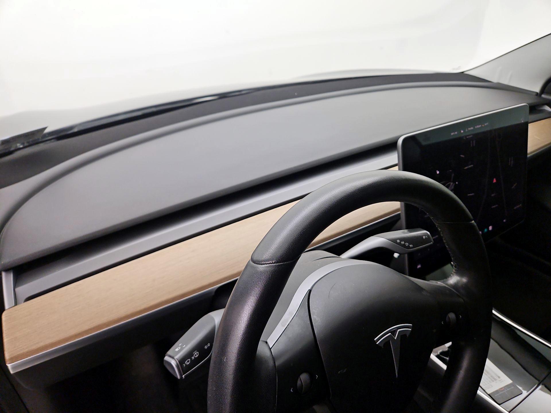 Thumbnail: 2020 Tesla Model 3 - 9