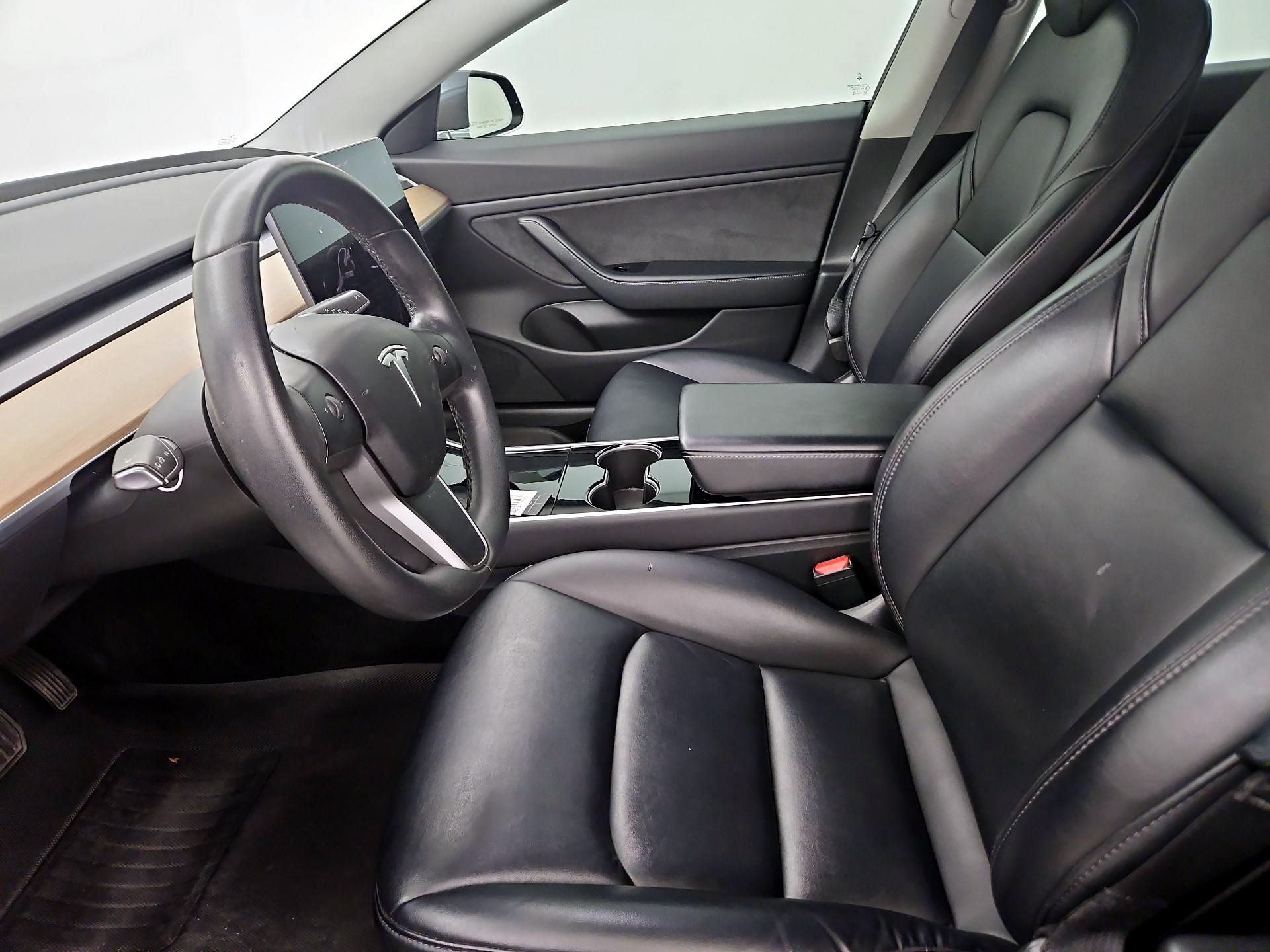 Thumbnail: 2020 Tesla Model 3 - 11