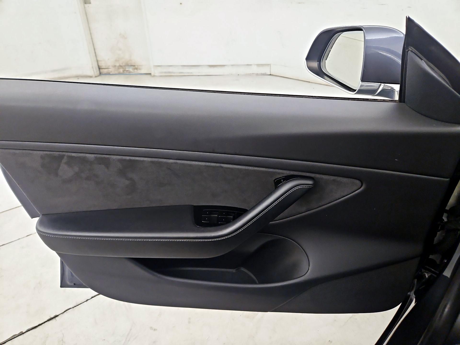 Thumbnail: 2020 Tesla Model 3 - 12