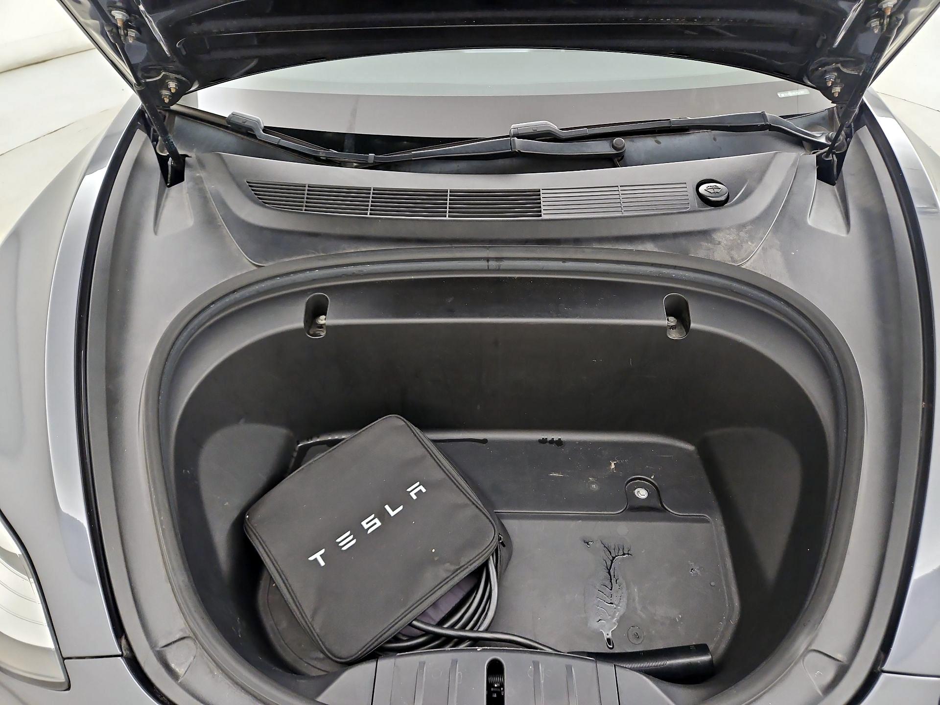 Thumbnail: 2020 Tesla Model 3 - 19