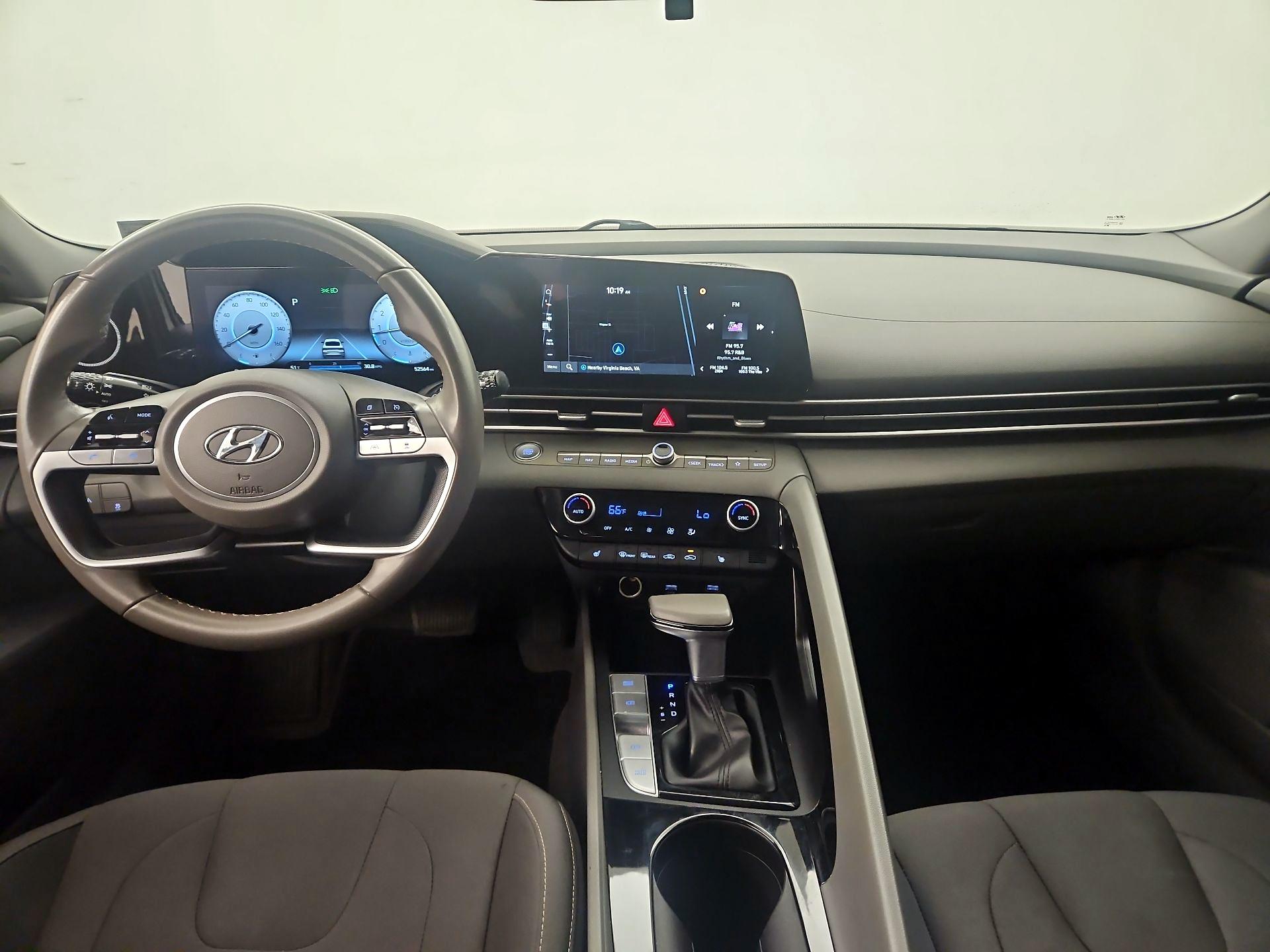 Thumbnail: 2023 Hyundai Elantra - 9