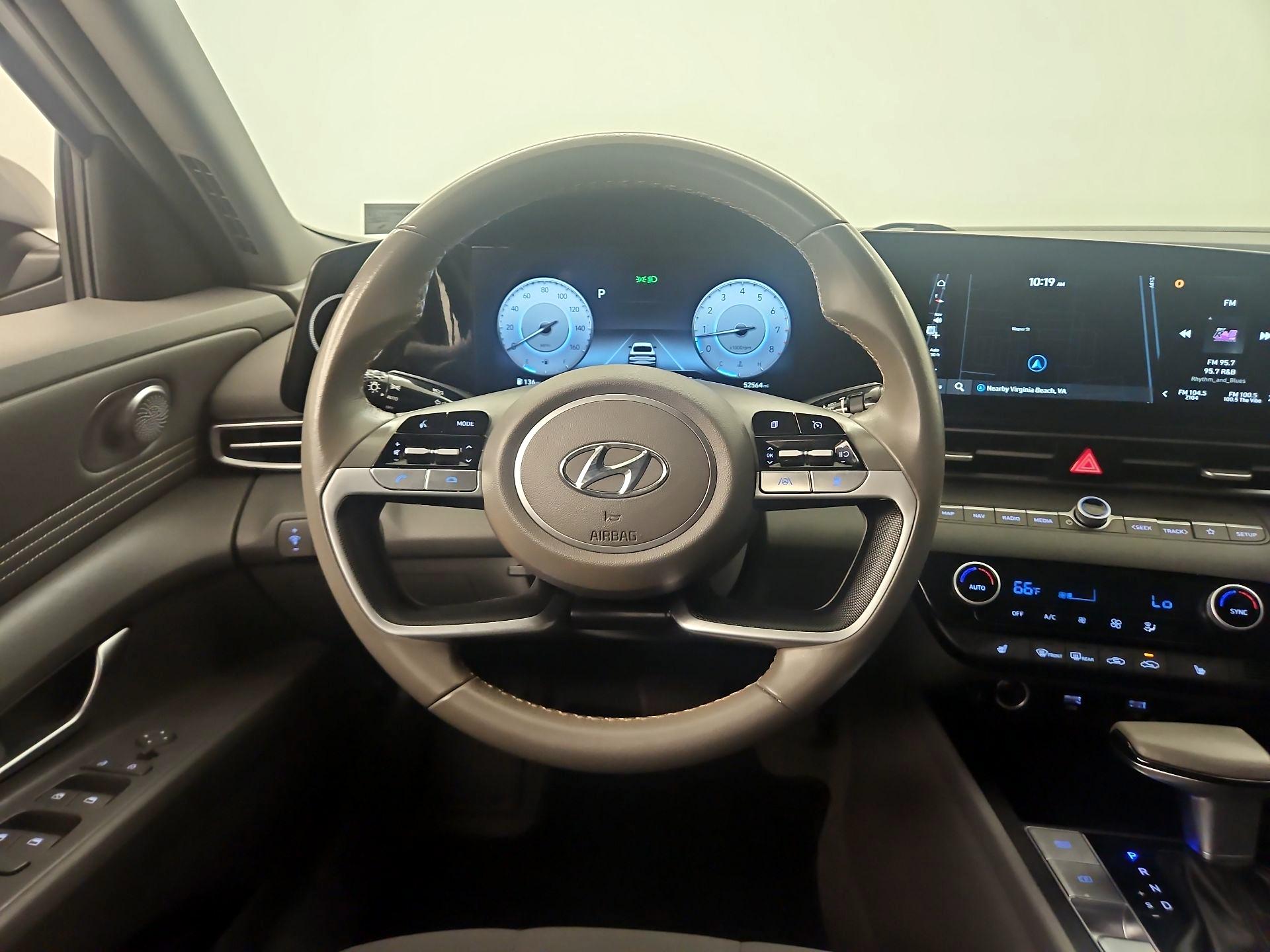 Thumbnail: 2023 Hyundai Elantra - 10