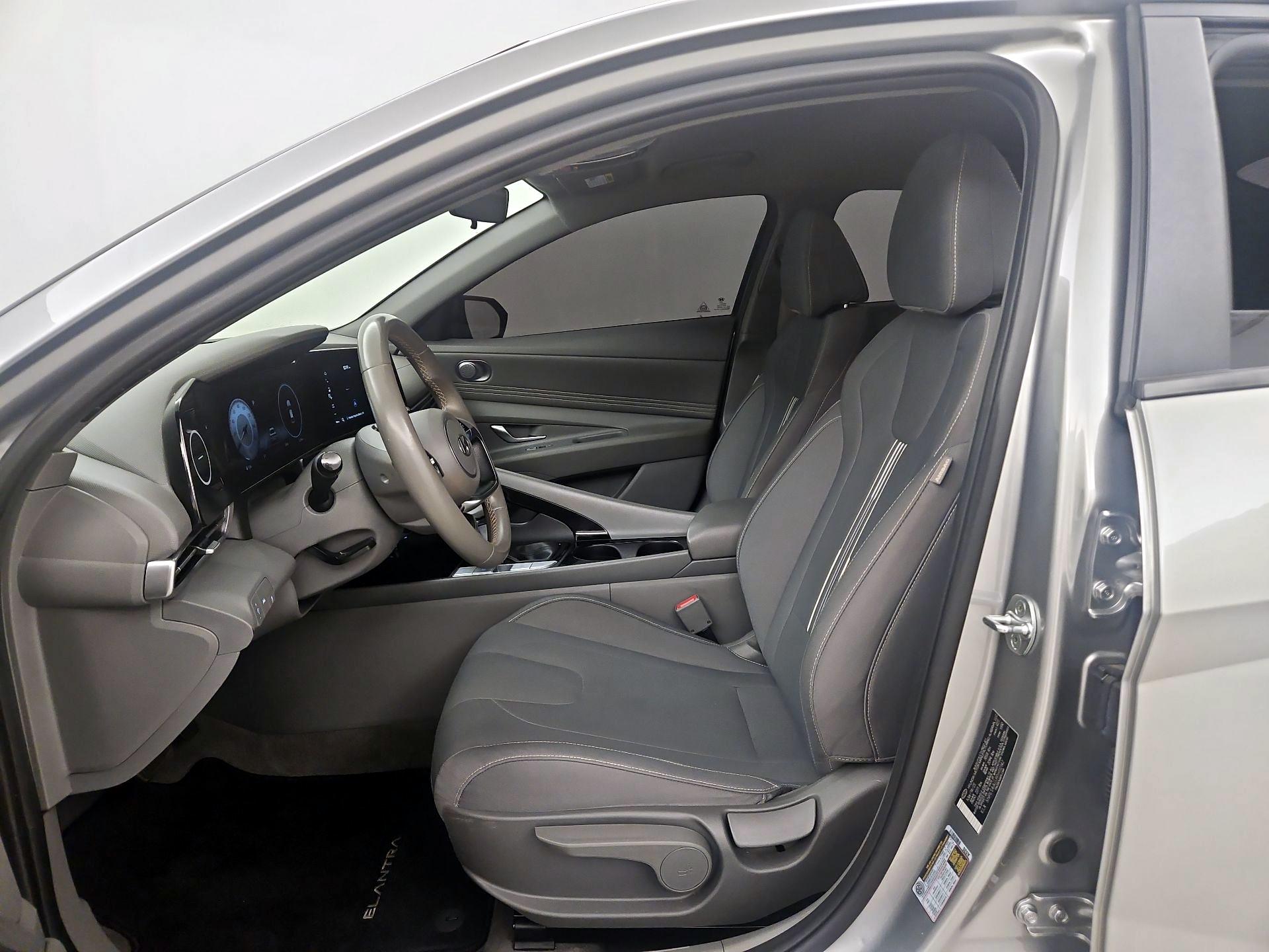 Thumbnail: 2023 Hyundai Elantra - 11