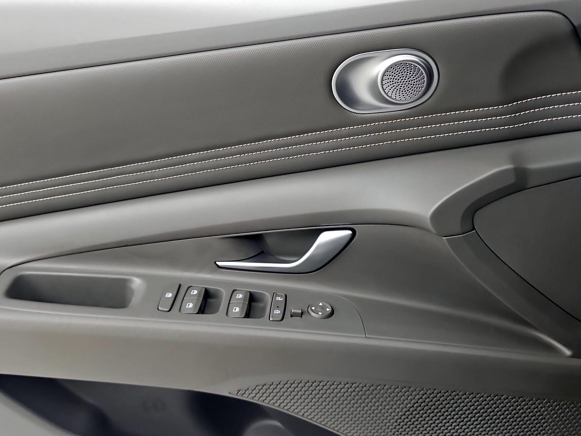 Thumbnail: 2023 Hyundai Elantra - 12