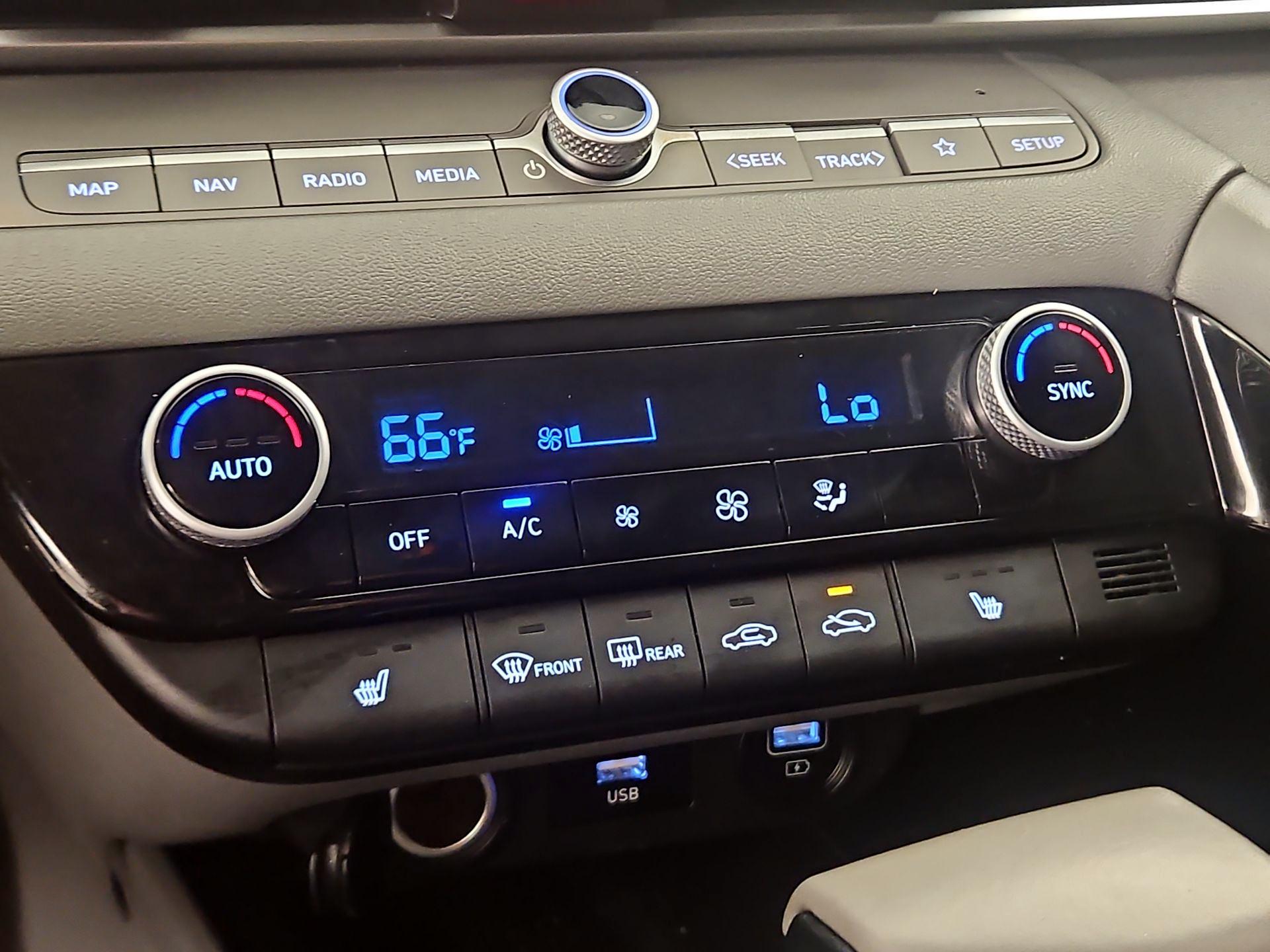 Thumbnail: 2023 Hyundai Elantra - 17